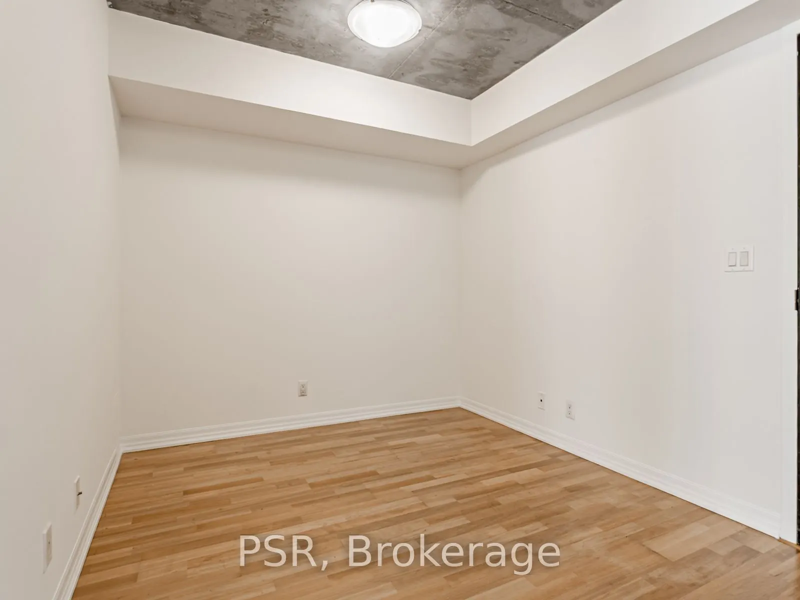 22 Wellesley Street E, #202