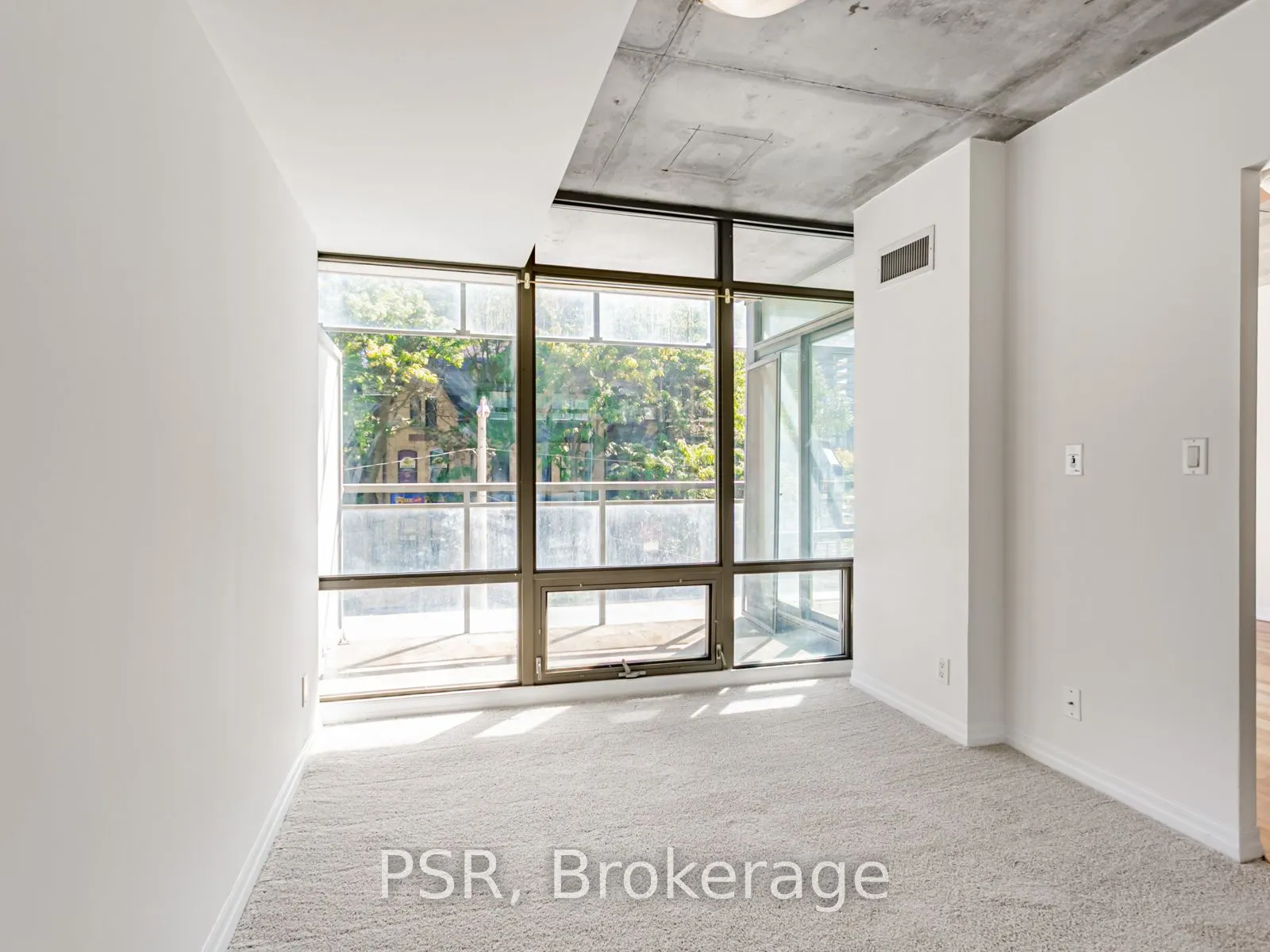 22 Wellesley Street E, #202