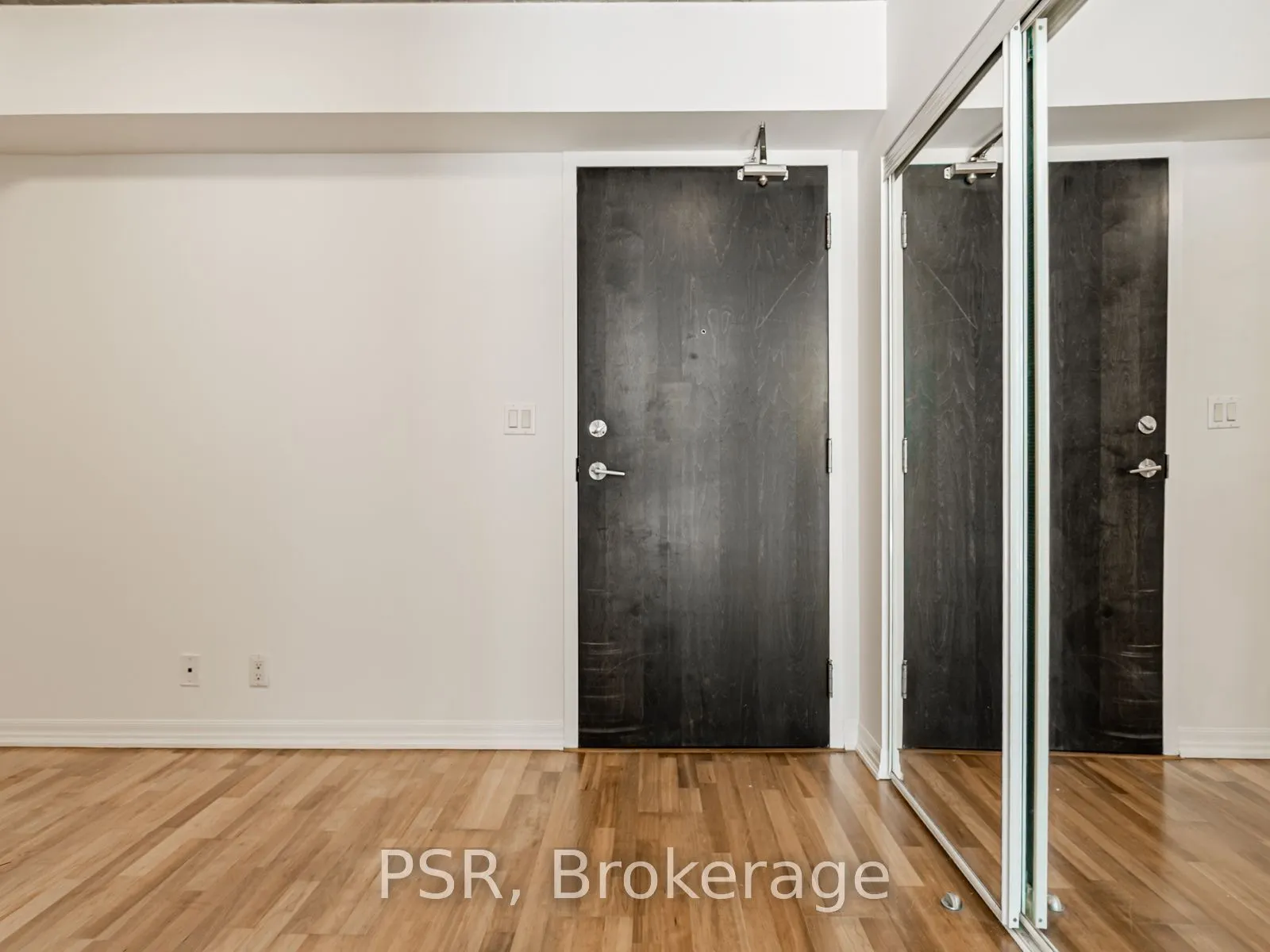 22 Wellesley Street E, #202