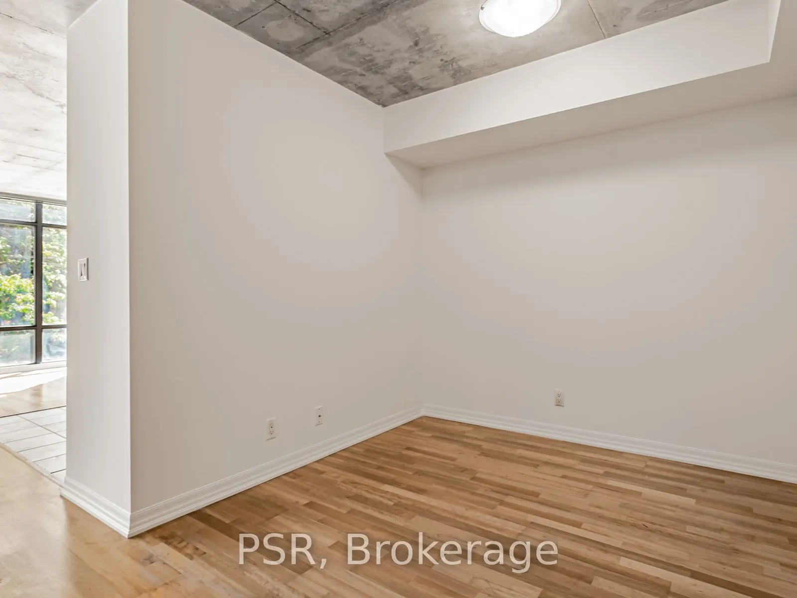 22 Wellesley Street E, #202