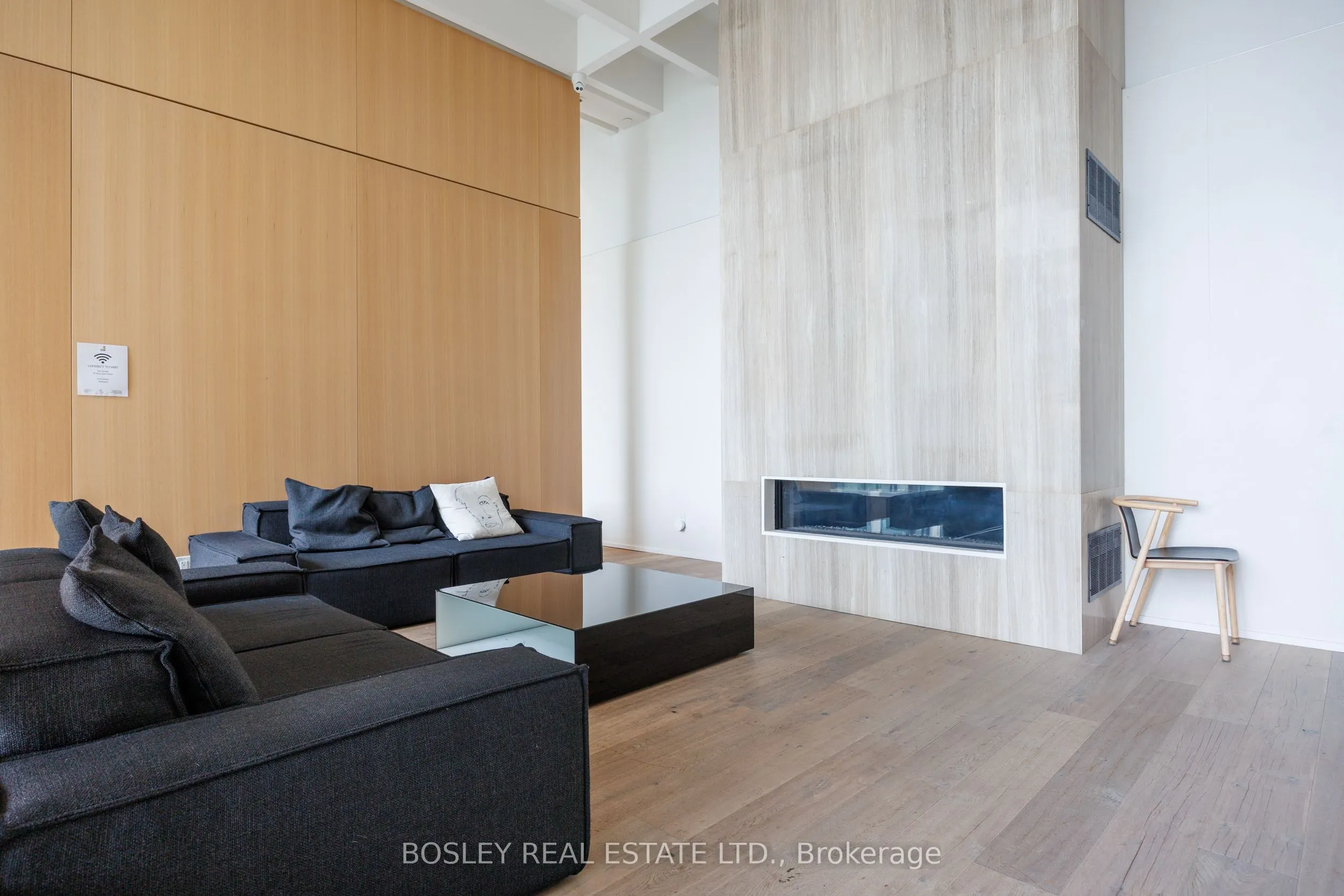 8 Hillsdale Avenue E, #932