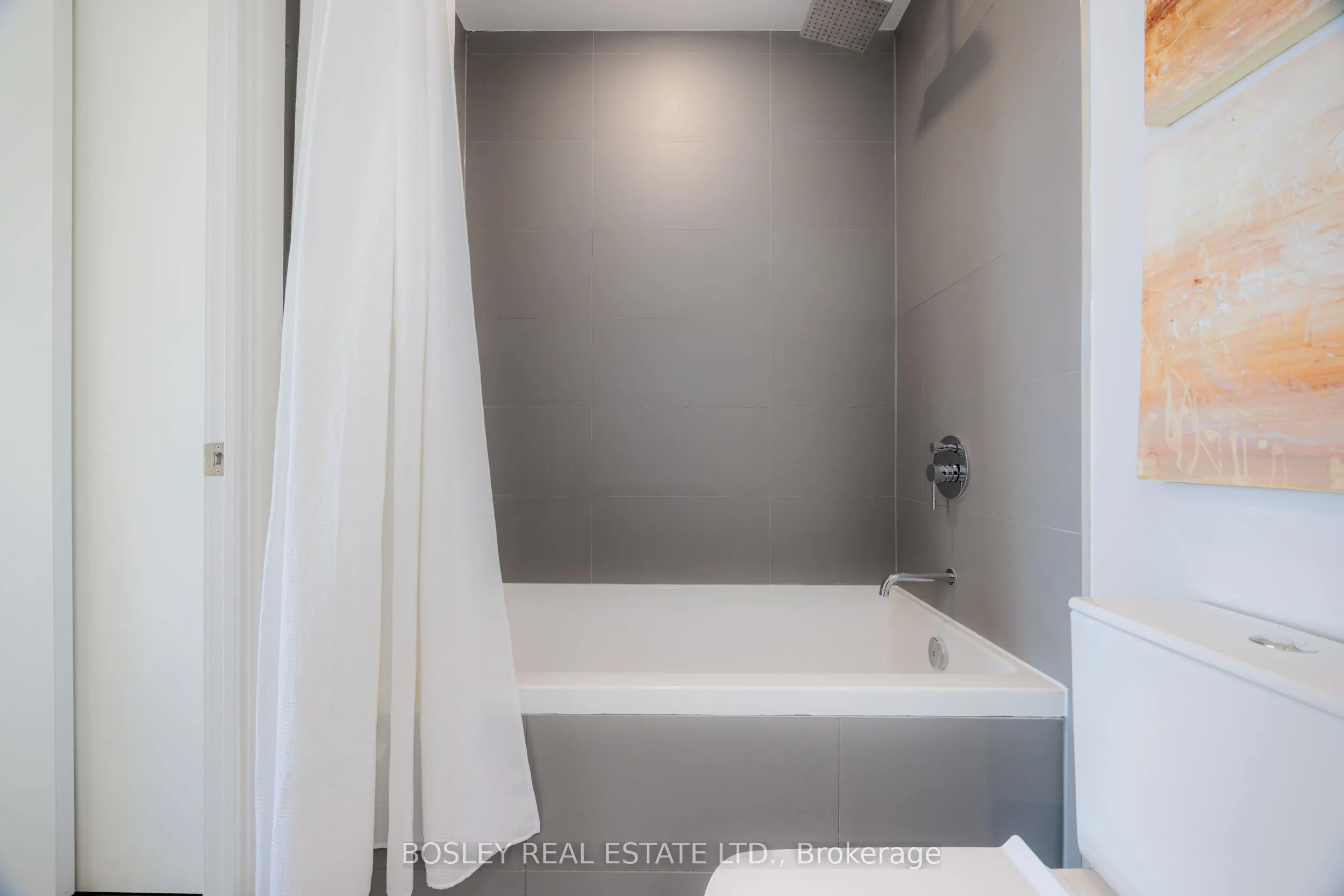 8 Hillsdale Avenue E, #932