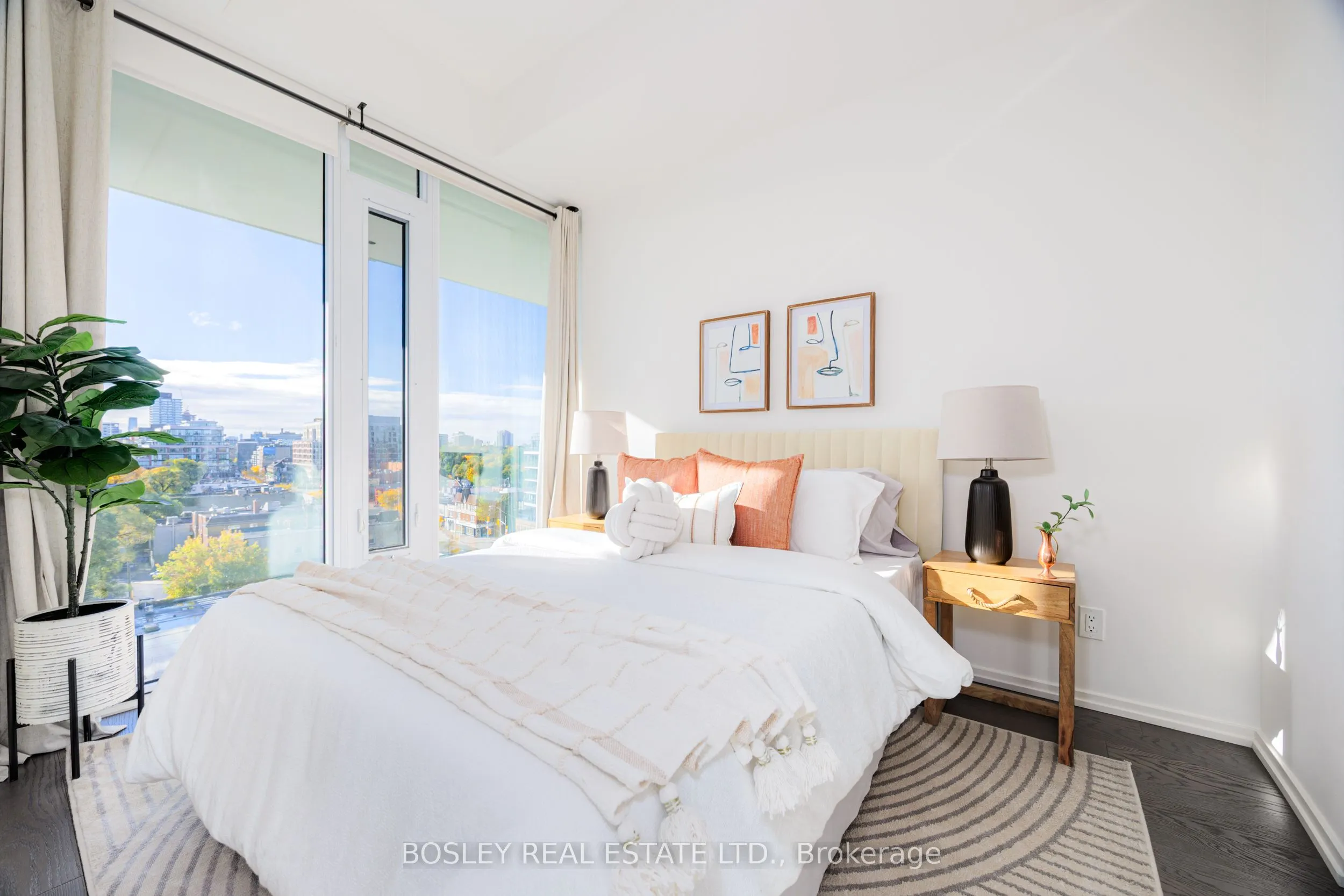 8 Hillsdale Avenue E, #932