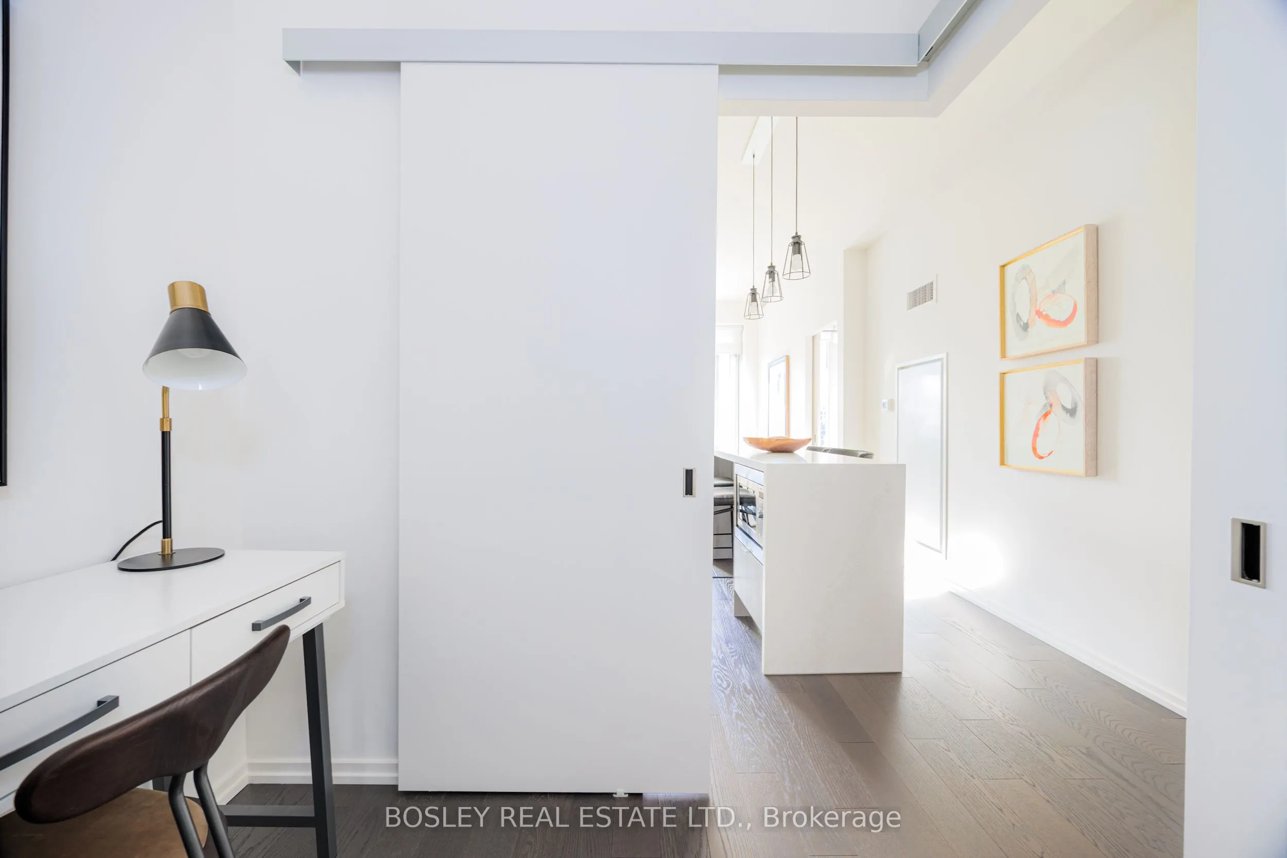 8 Hillsdale Avenue E, #932