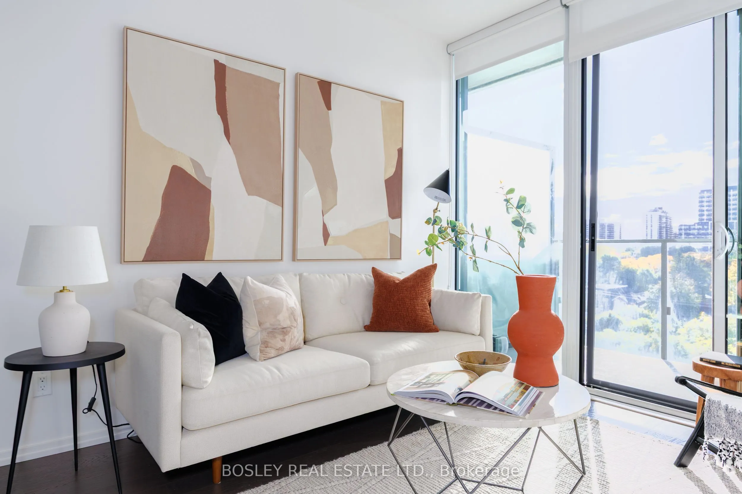 8 Hillsdale Avenue E, #932