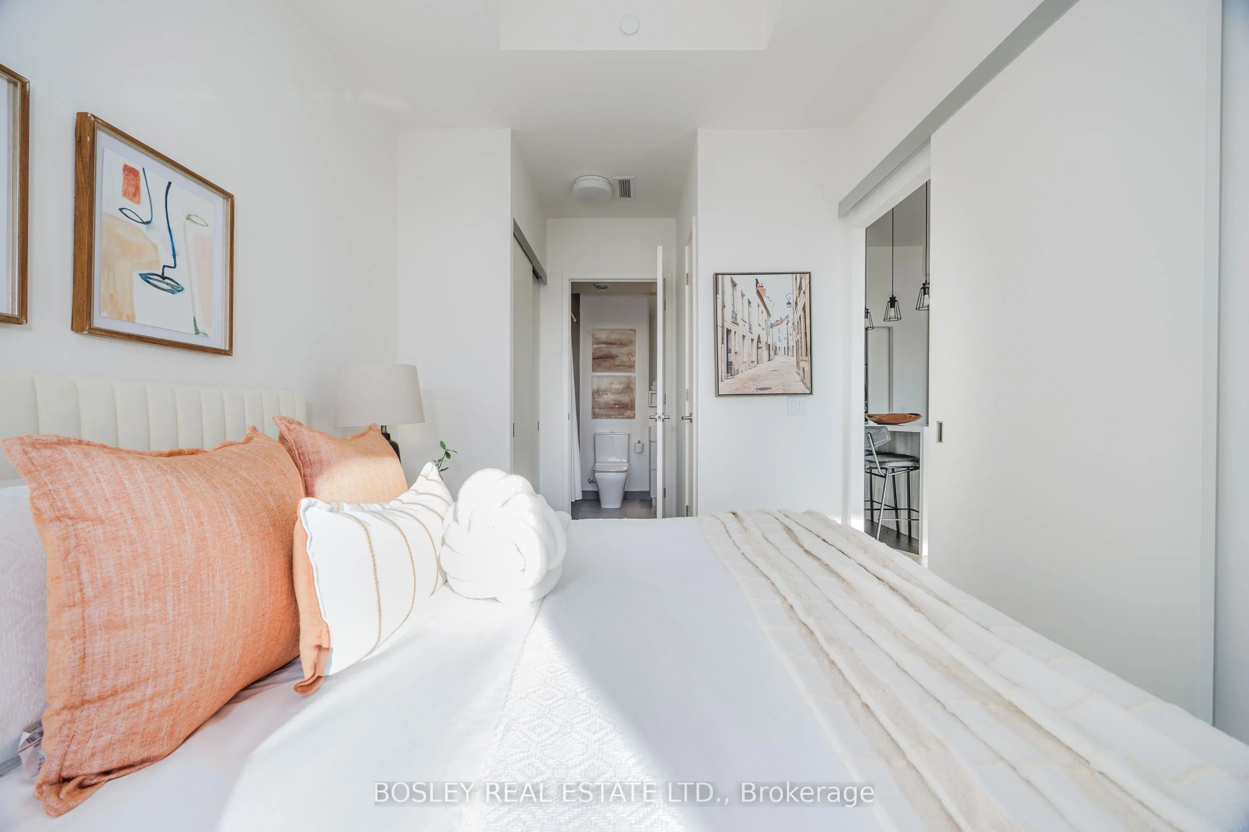 8 Hillsdale Avenue E, #932