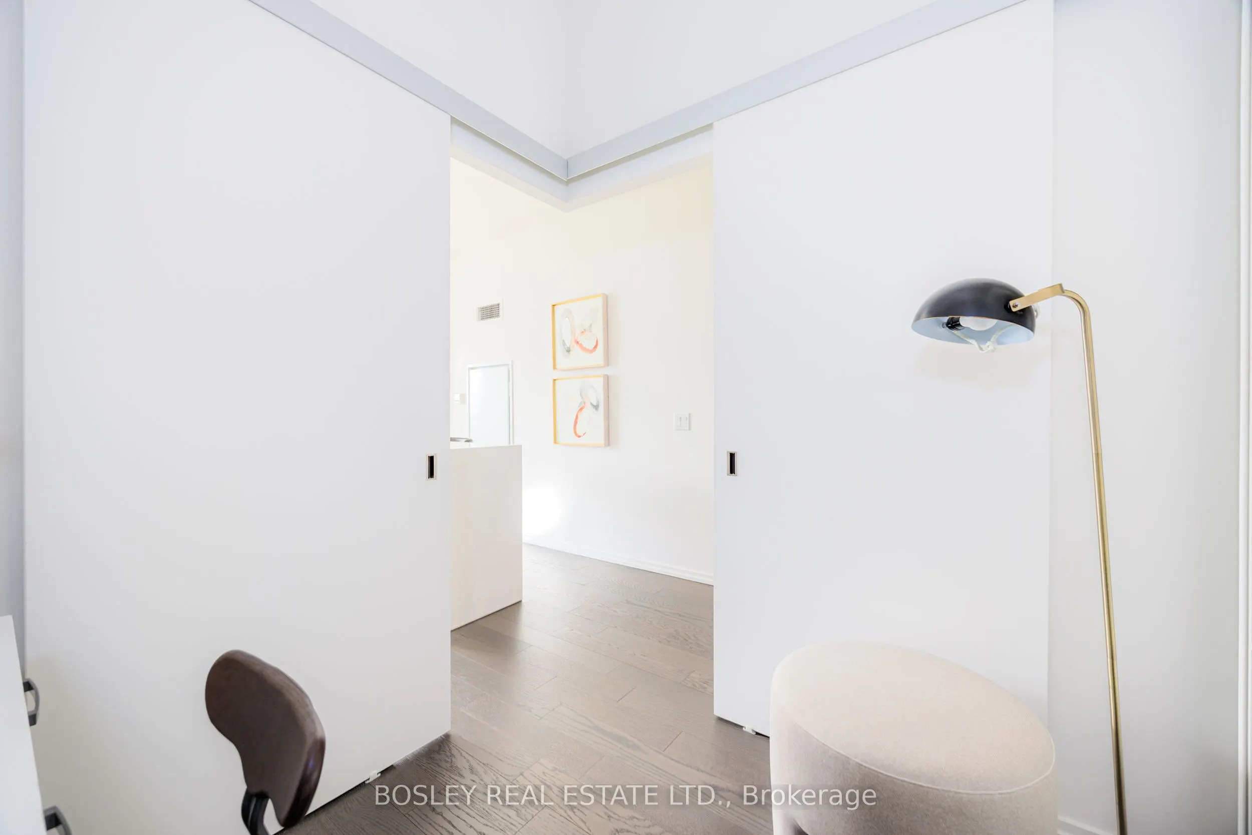 8 Hillsdale Avenue E, #932