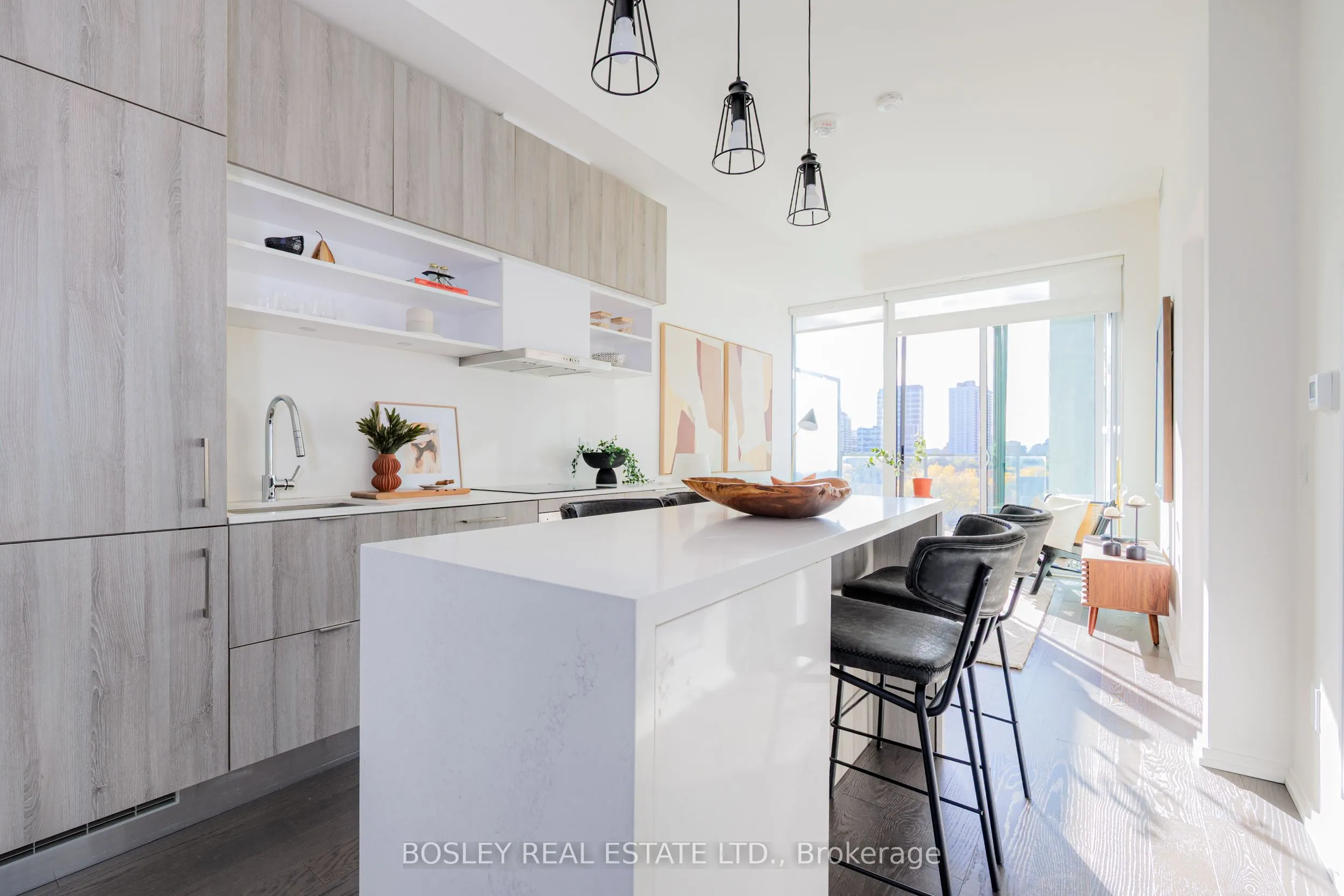 8 Hillsdale Avenue E, #932