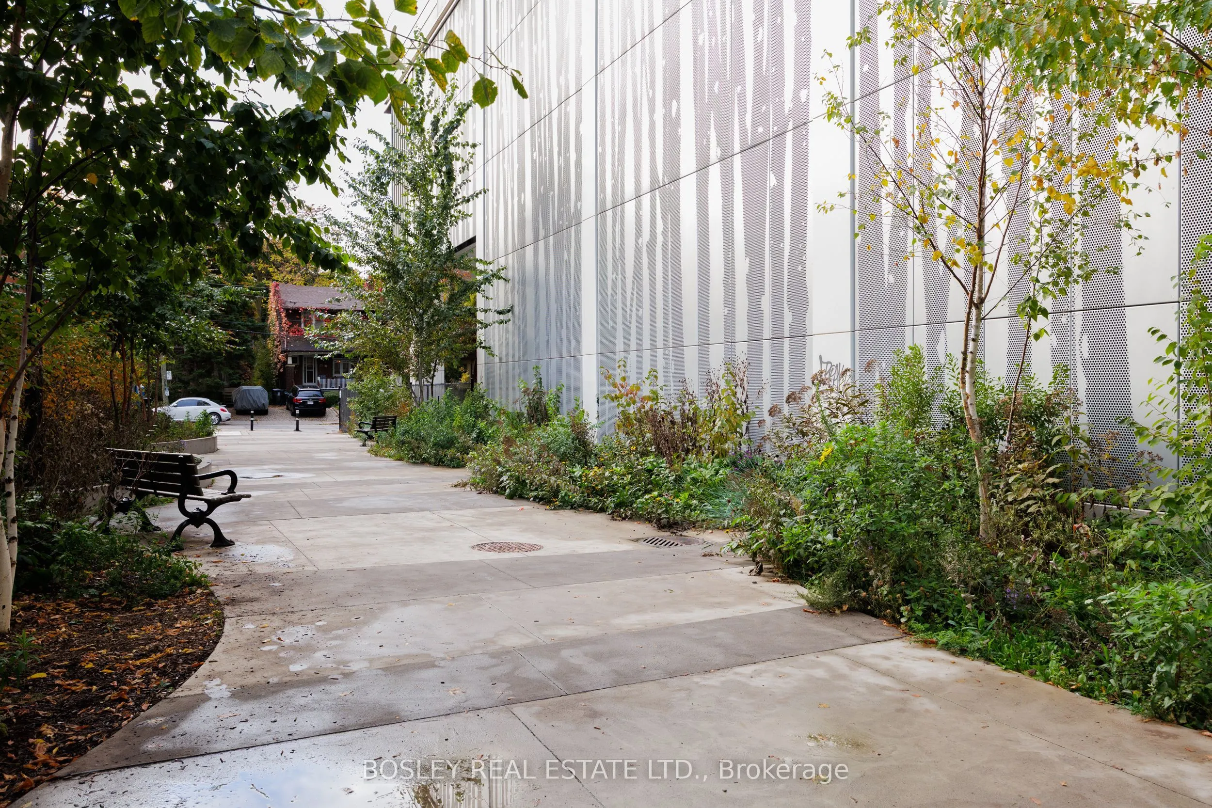 8 Hillsdale Avenue E, #932