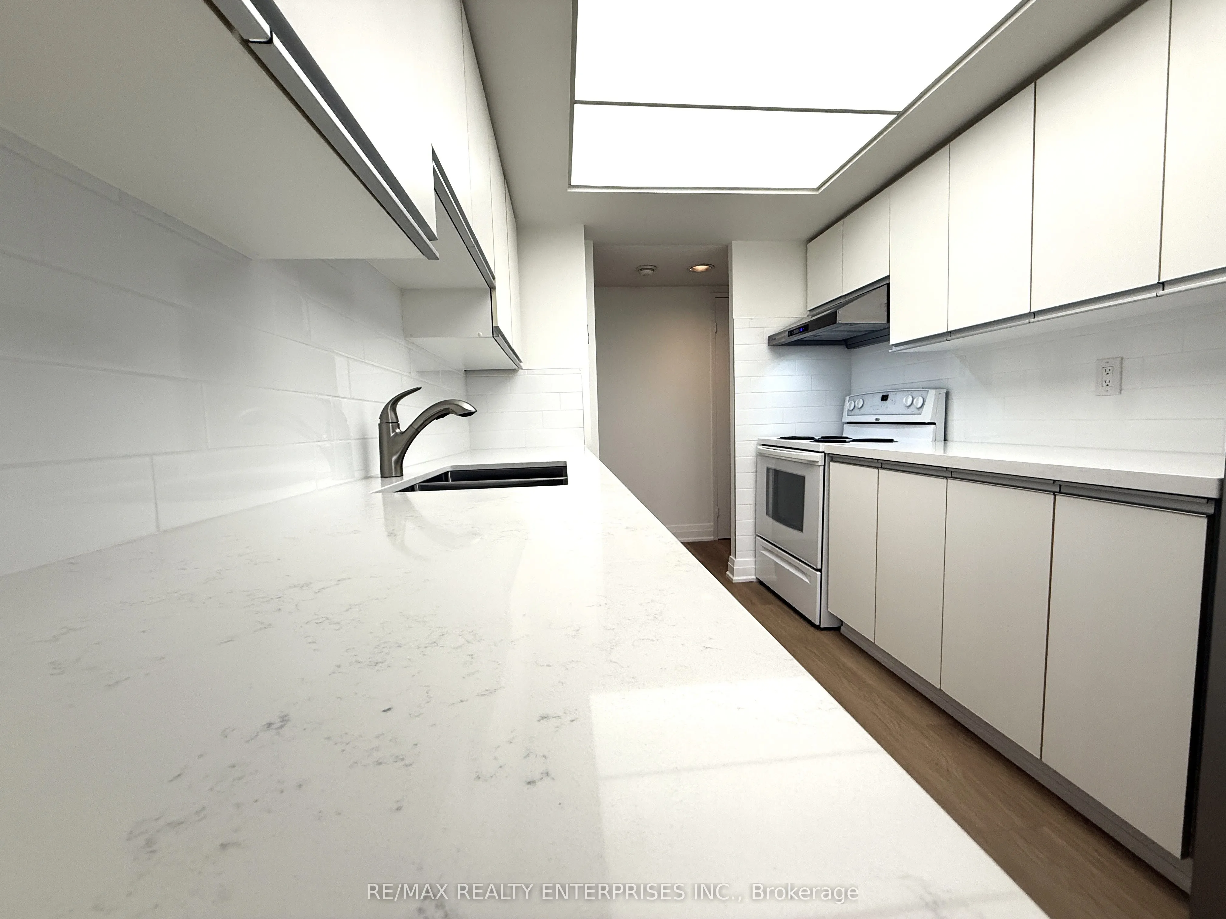 5 Kenneth Avenue, #201