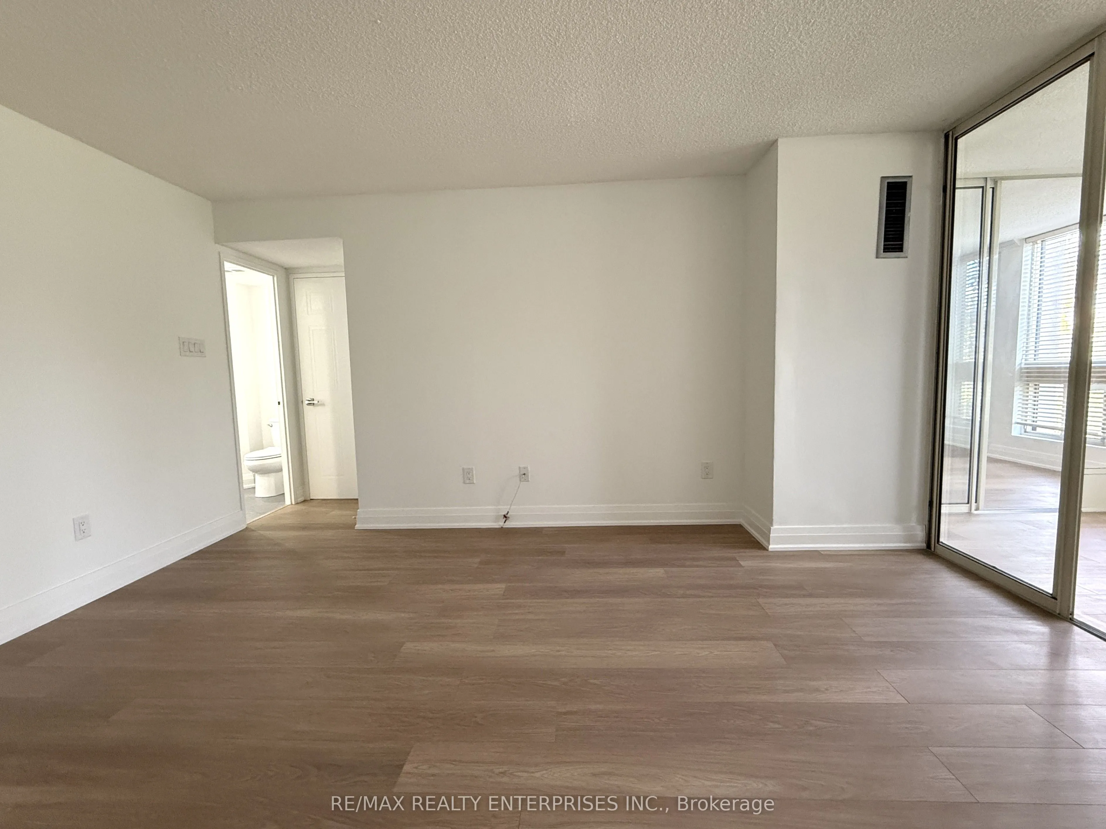 5 Kenneth Avenue, #201