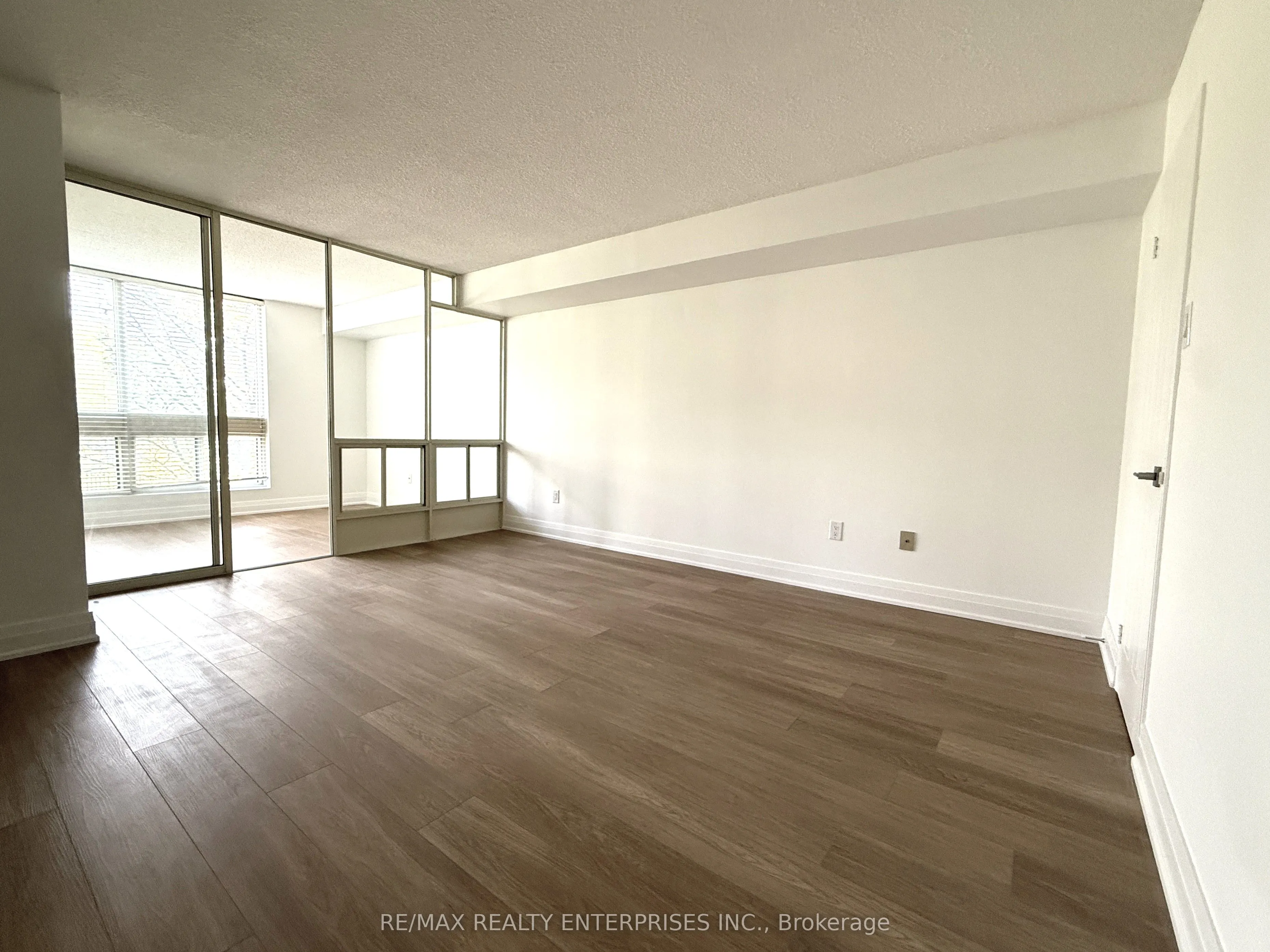 5 Kenneth Avenue, #201