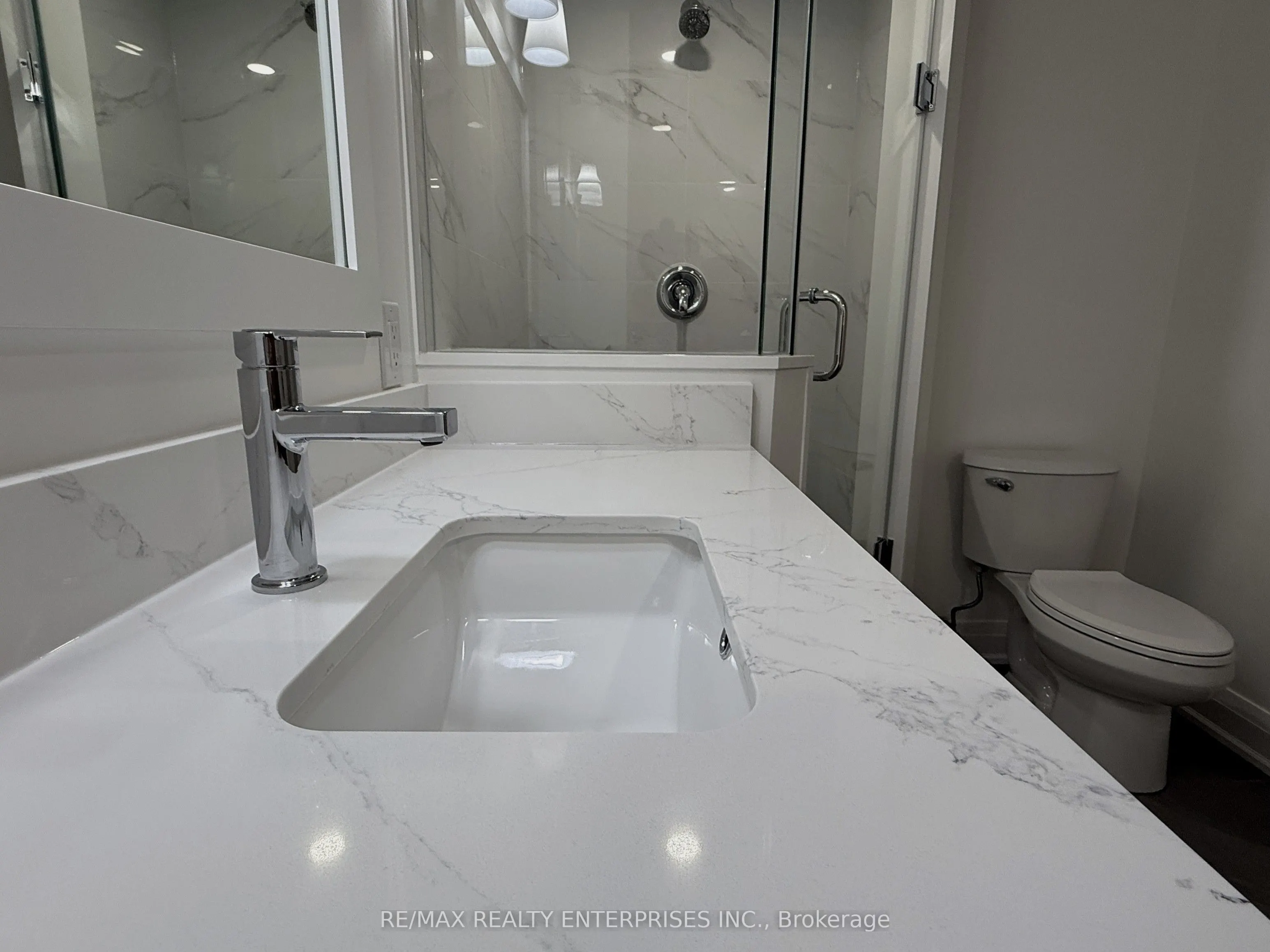 5 Kenneth Avenue, #201