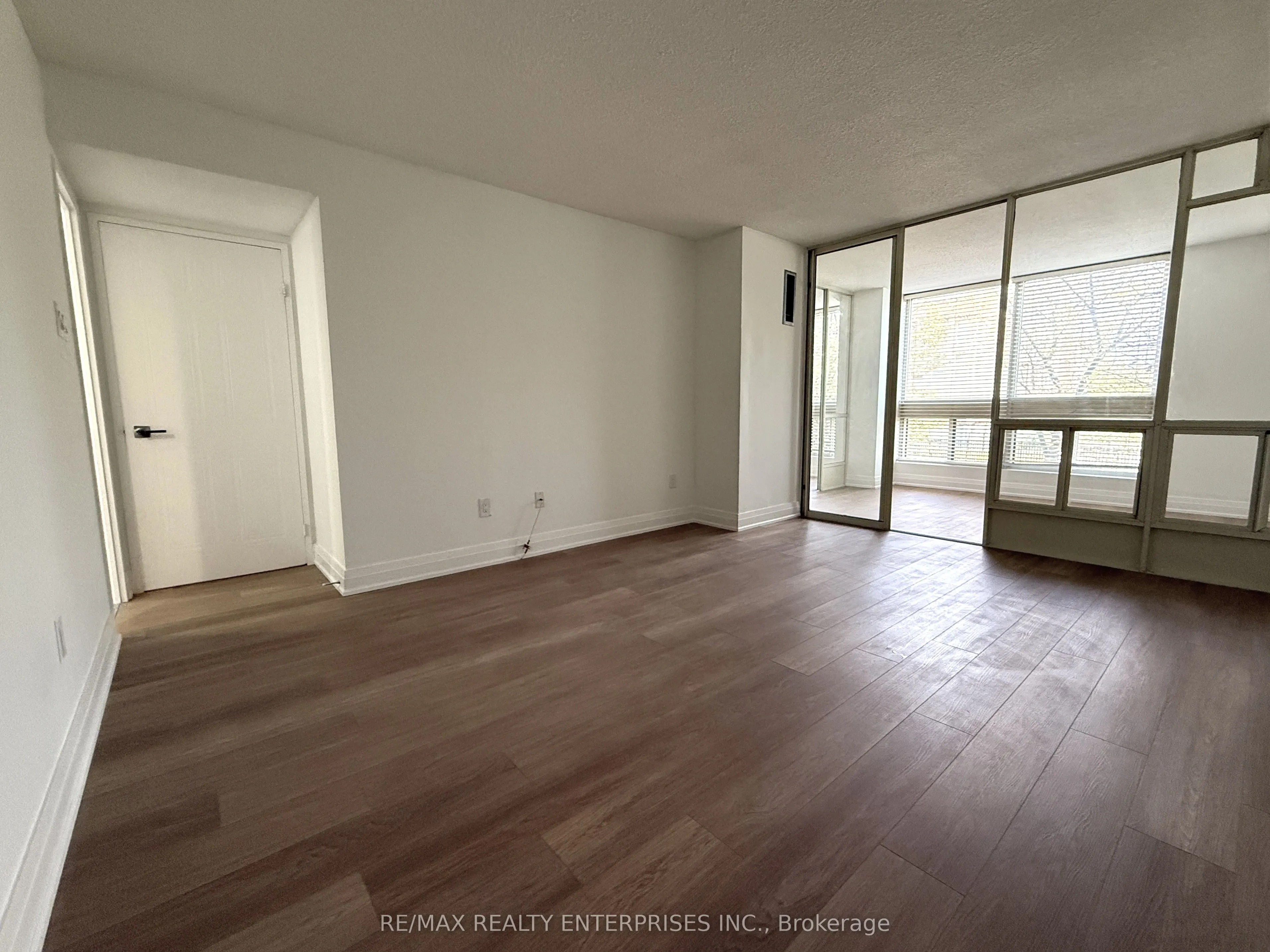 5 Kenneth Avenue, #201