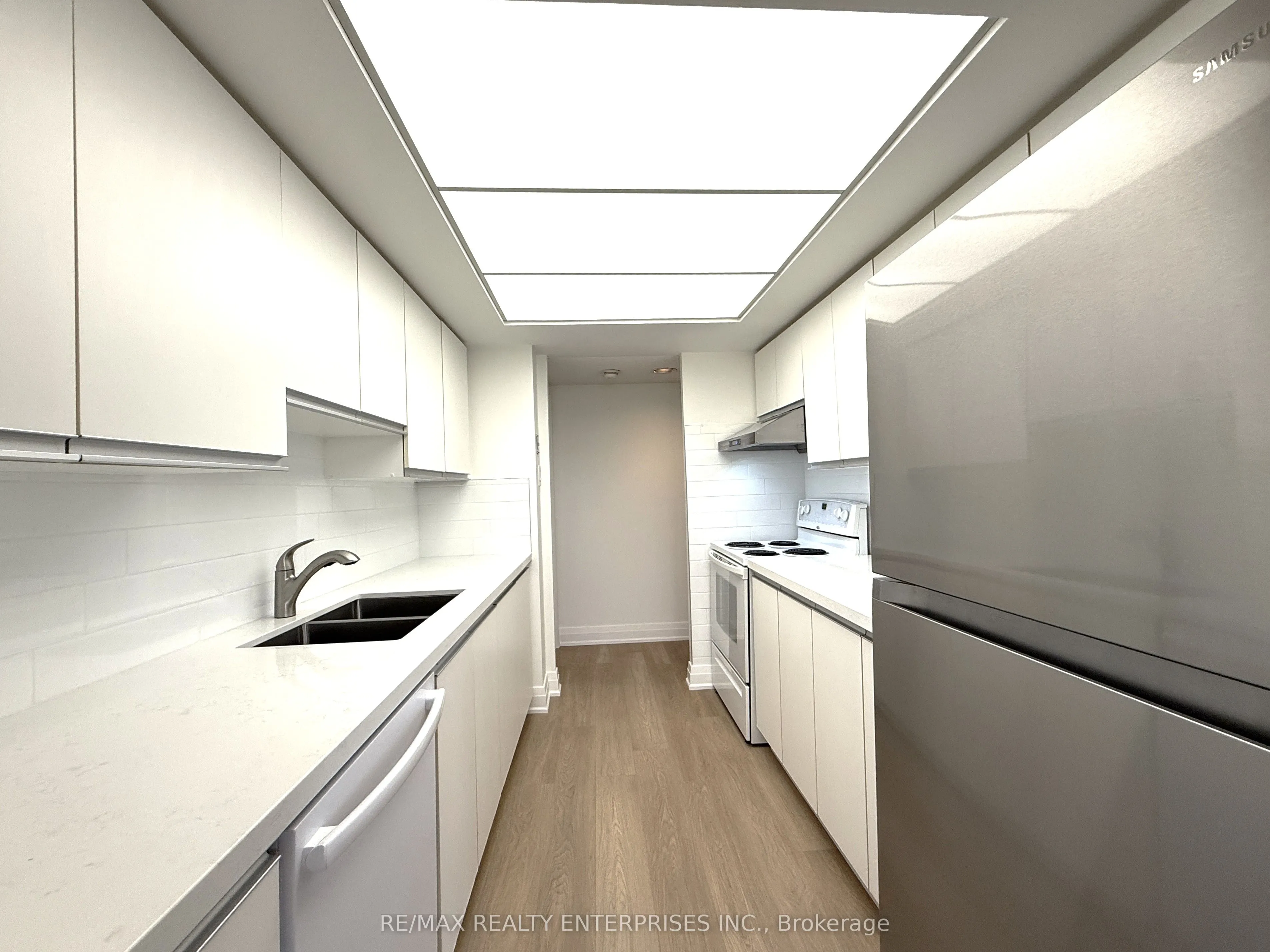 5 Kenneth Avenue, #201