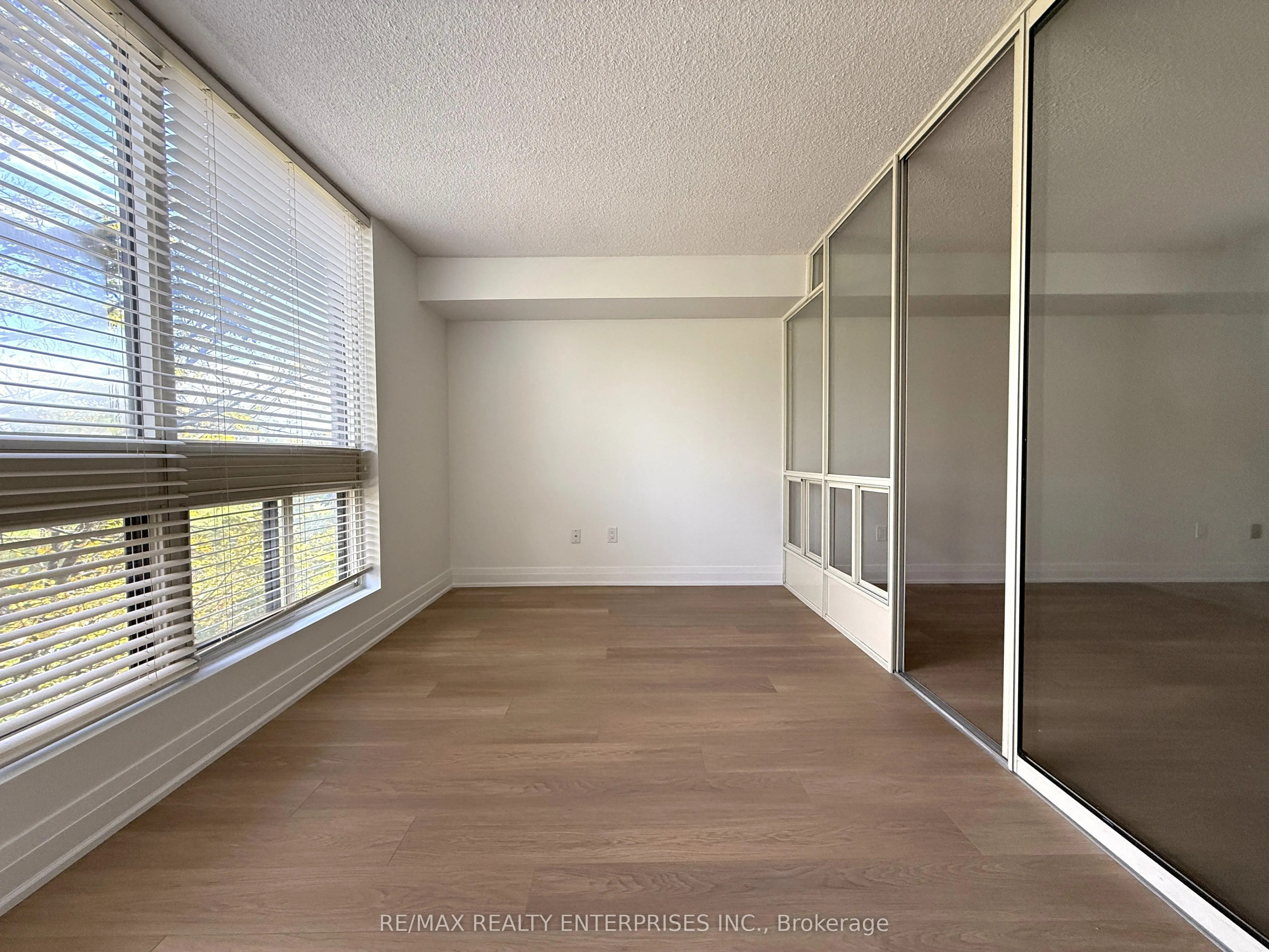 5 Kenneth Avenue, #201