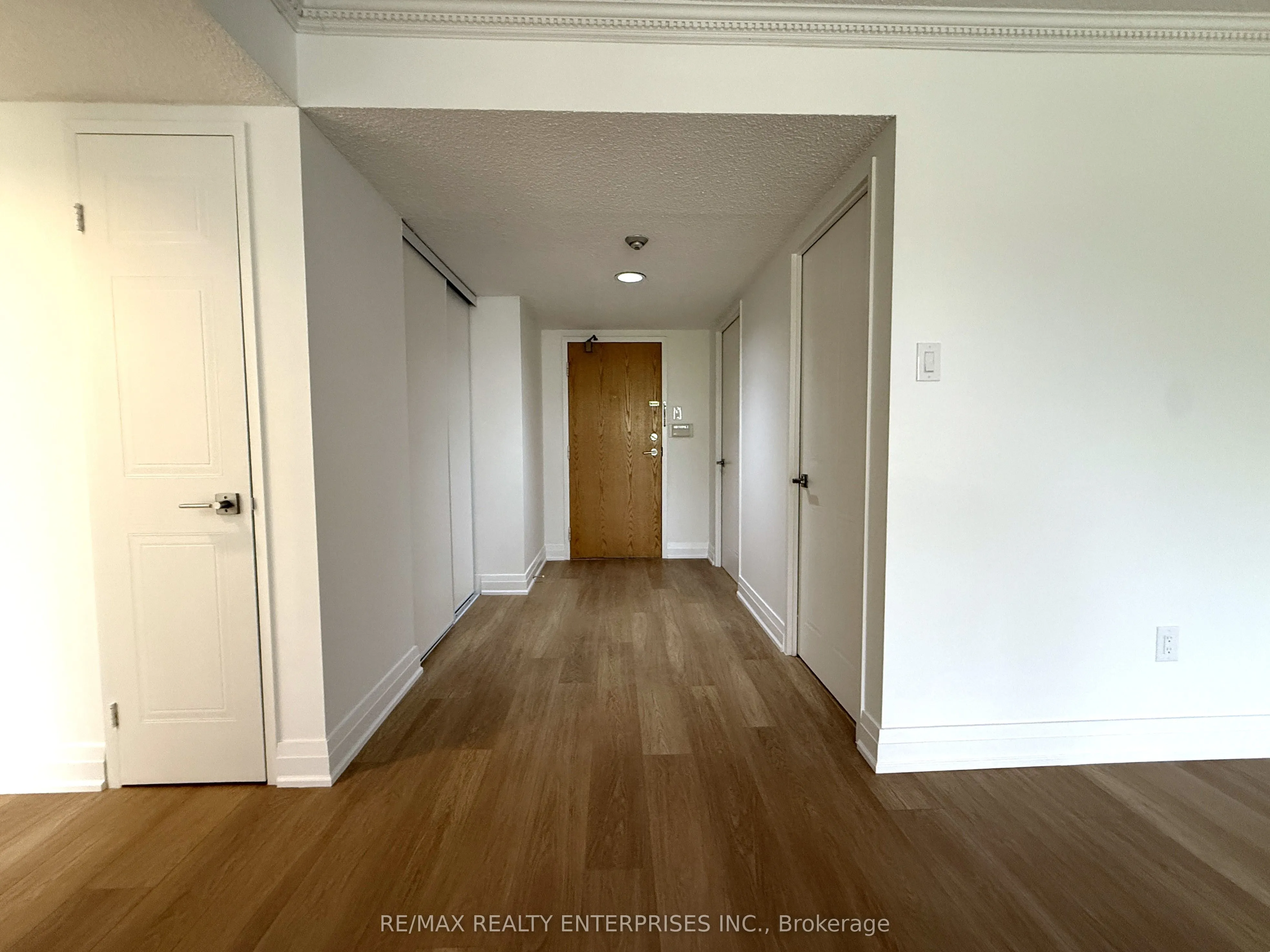 5 Kenneth Avenue, #201