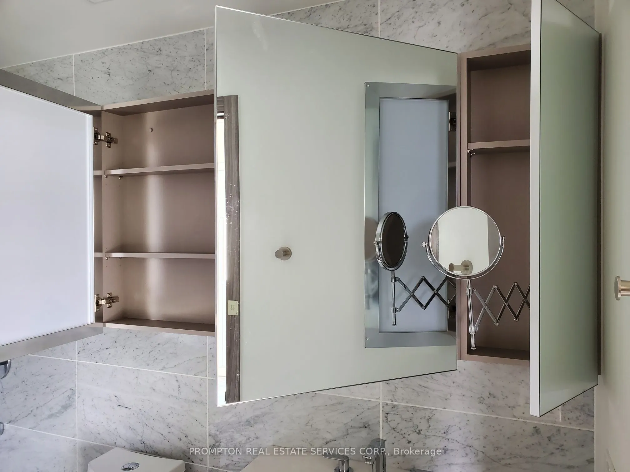 95 McMahon Drive, #2009