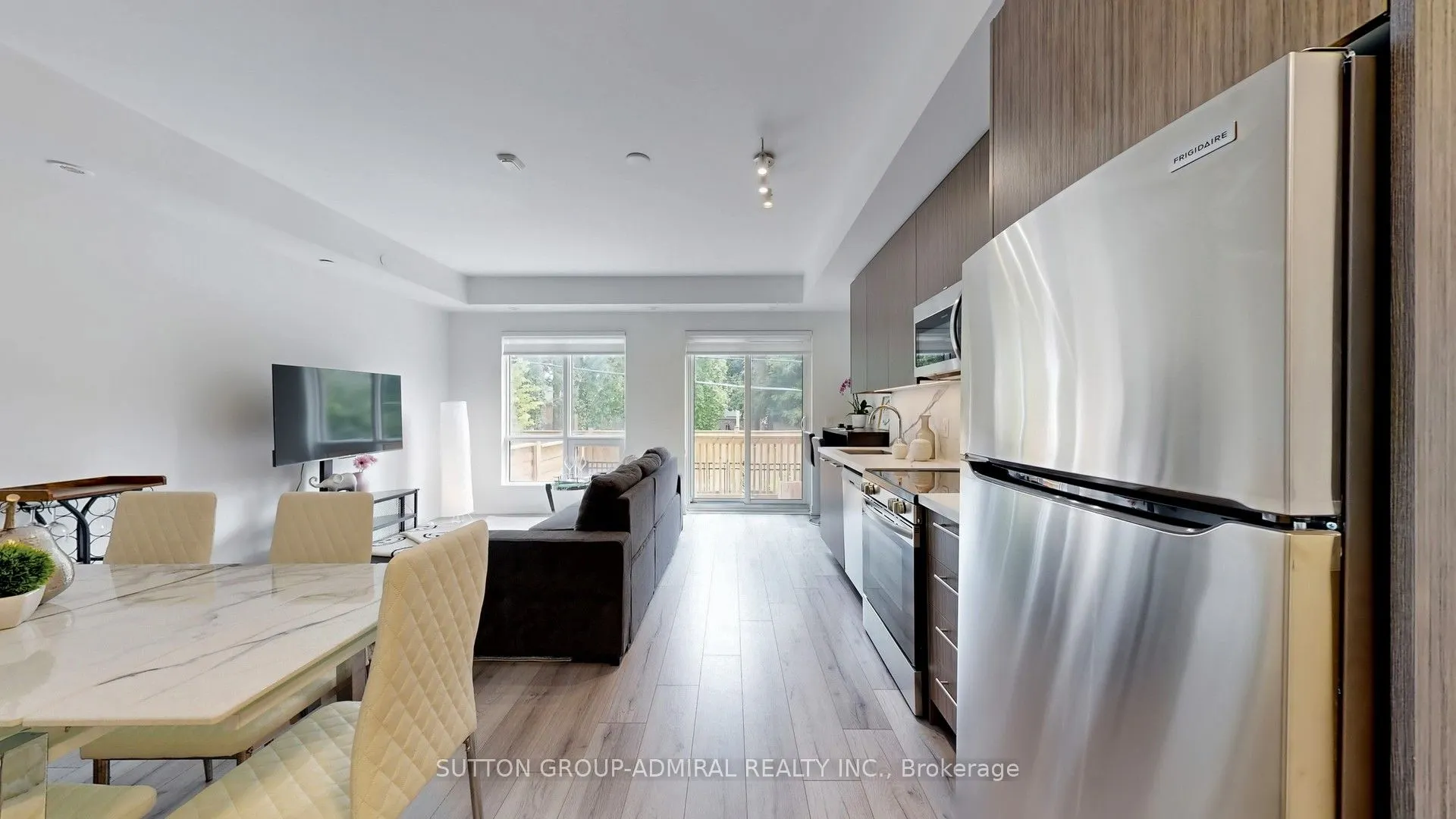 851 Sheppard Avenue W, #TH20