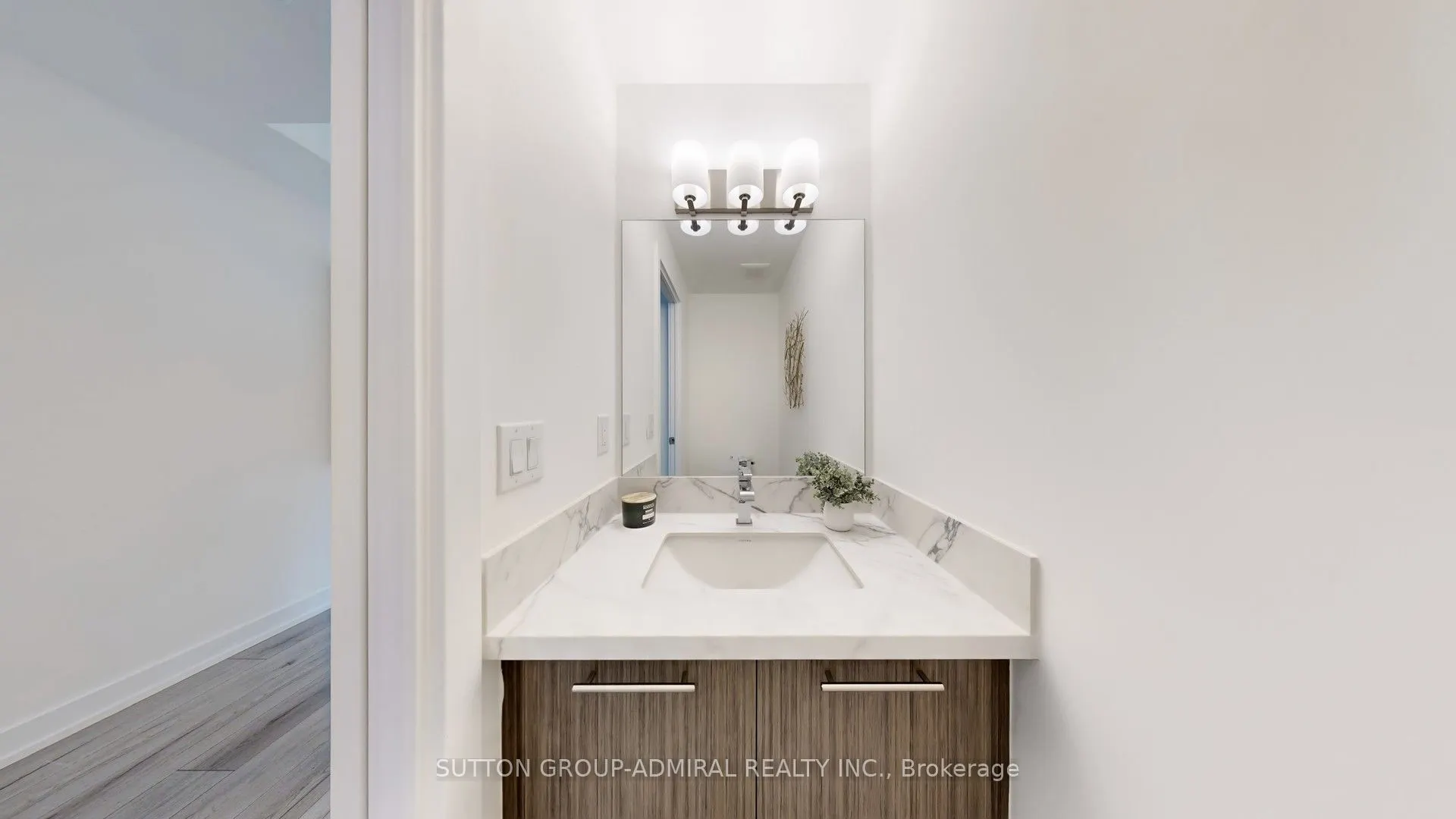 851 Sheppard Avenue W, #TH20