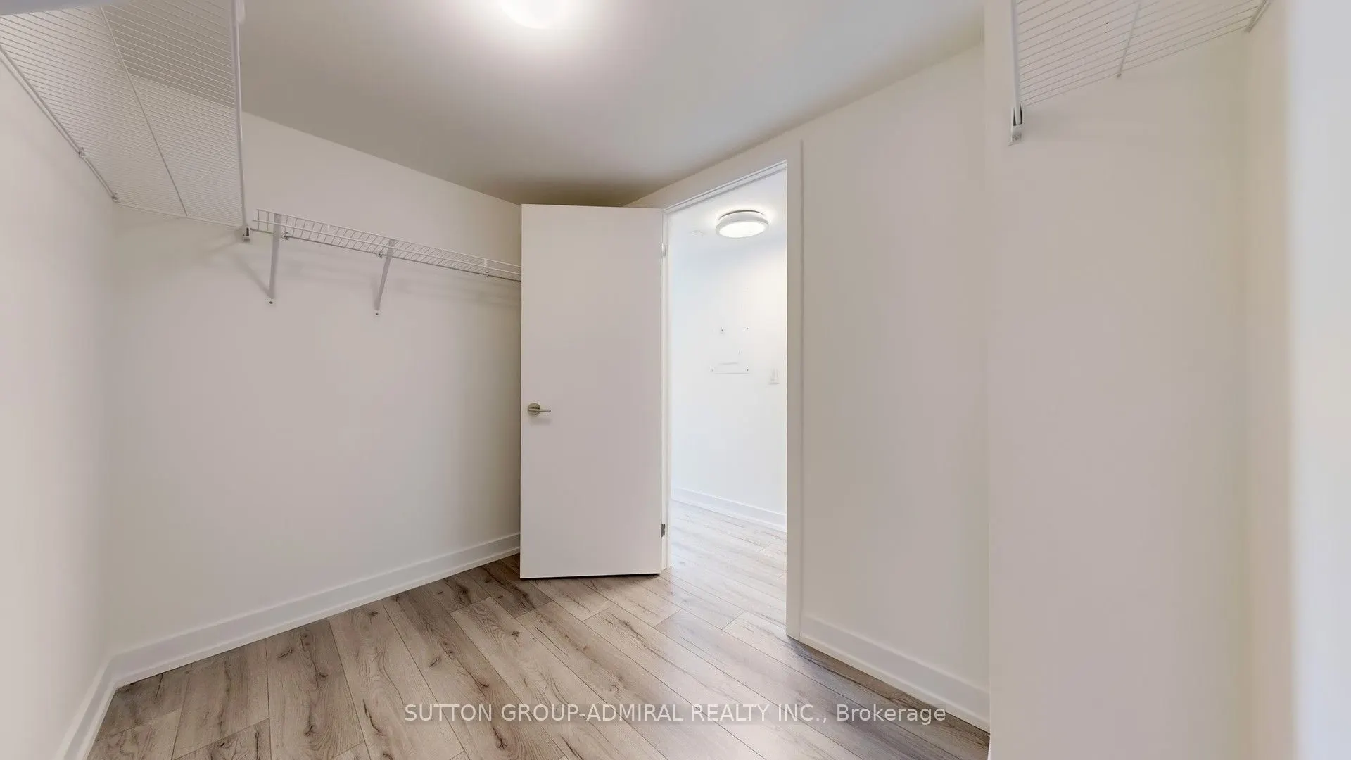 851 Sheppard Avenue W, #TH20