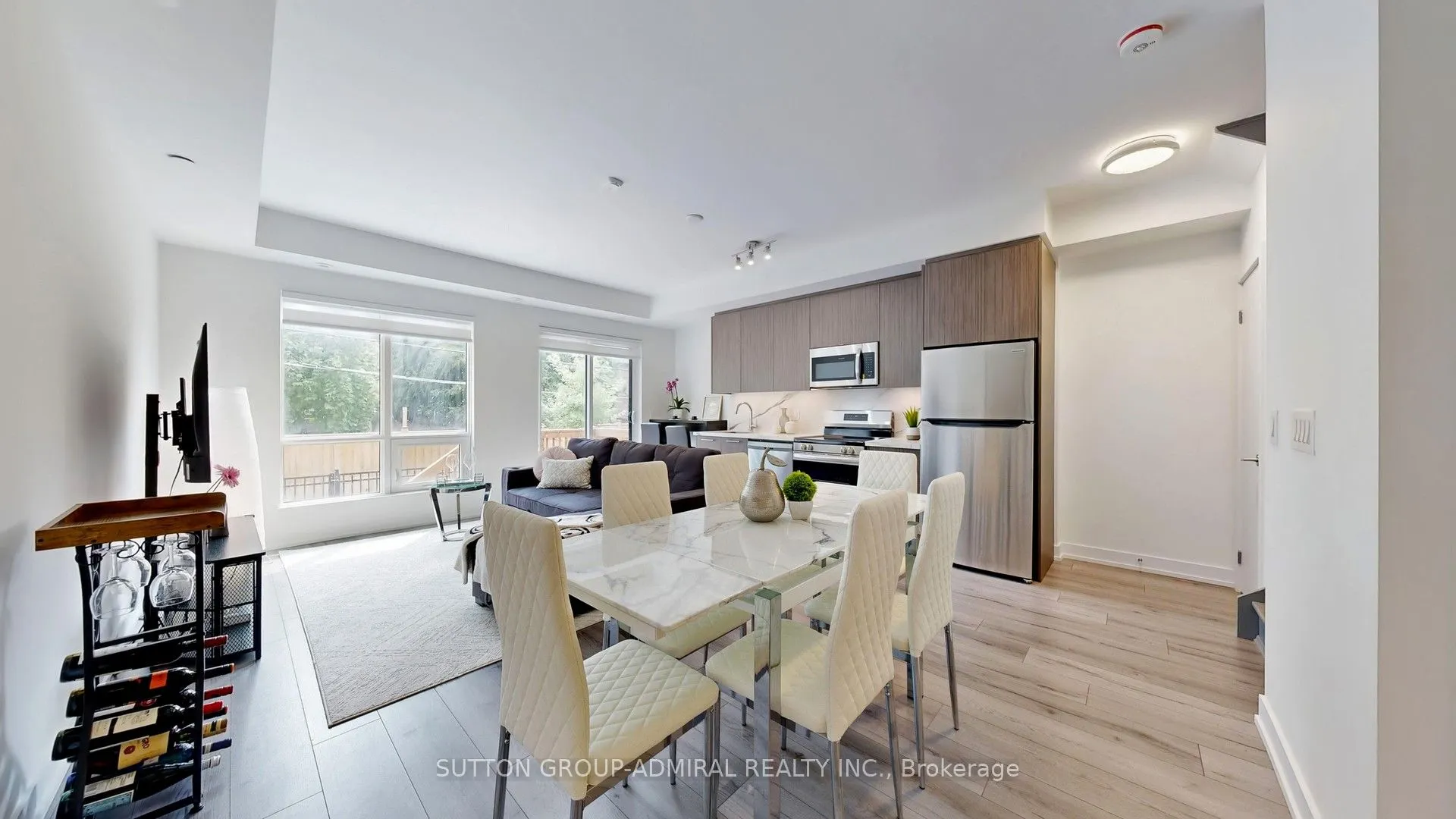 851 Sheppard Avenue W, #TH20