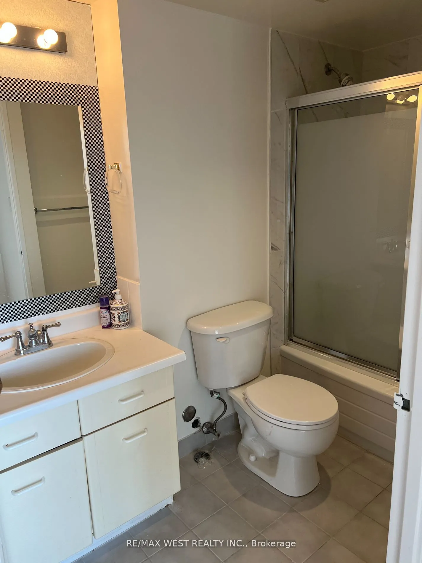 30 Greenfield Avenue, #1412