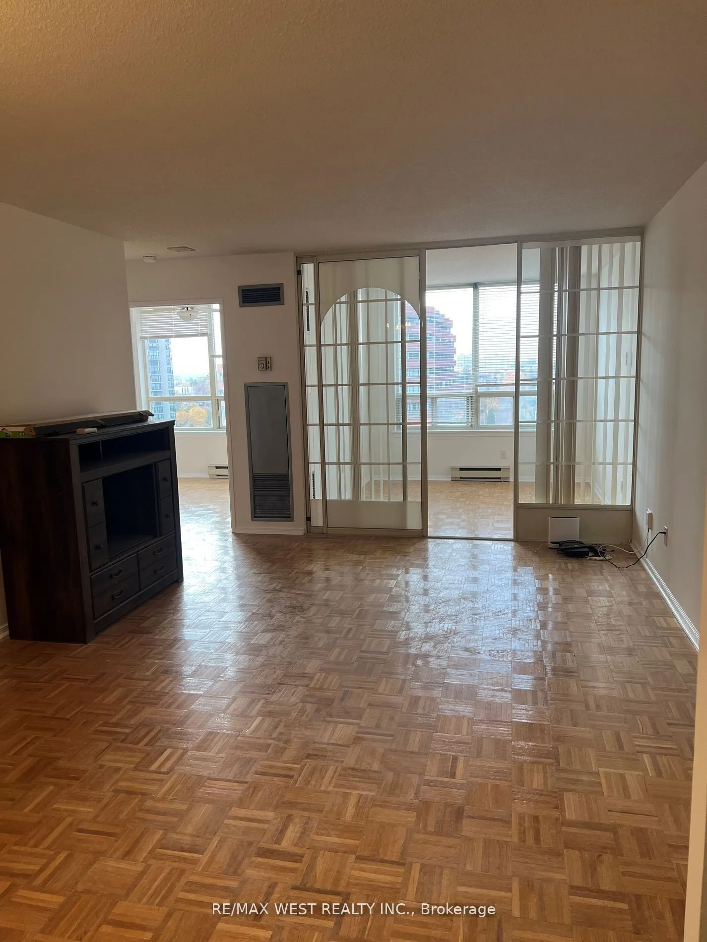 30 Greenfield Avenue, #1412