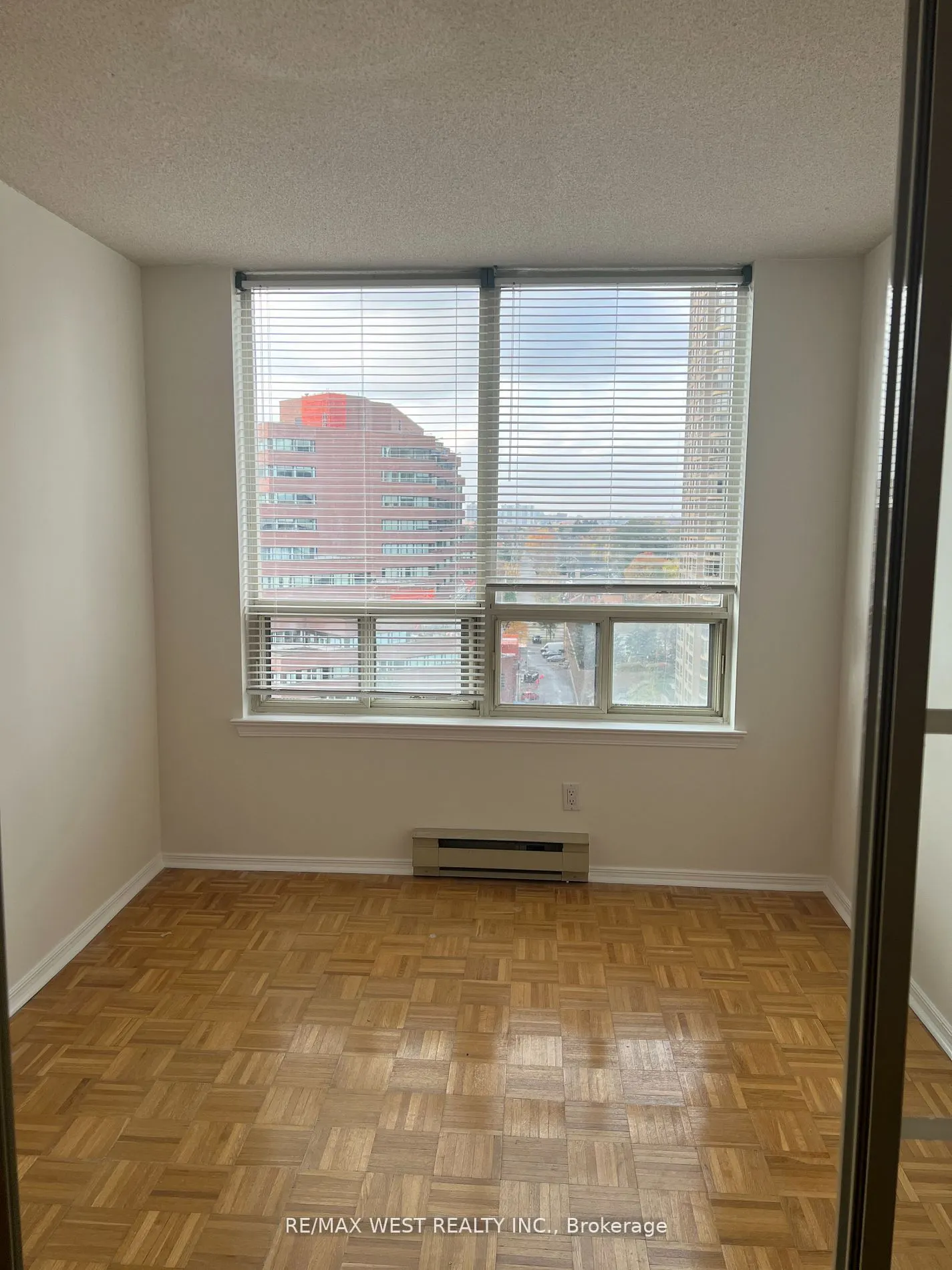 30 Greenfield Avenue, #1412