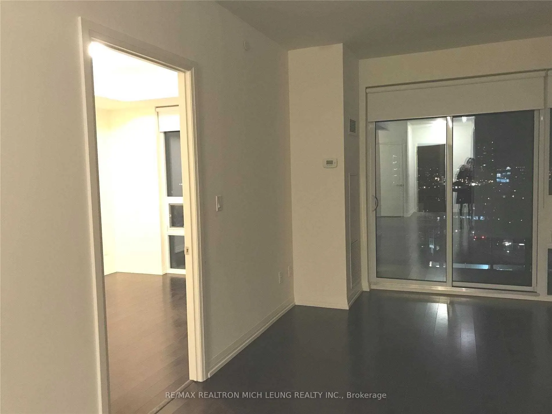 460 Adelaide Street E, #1826