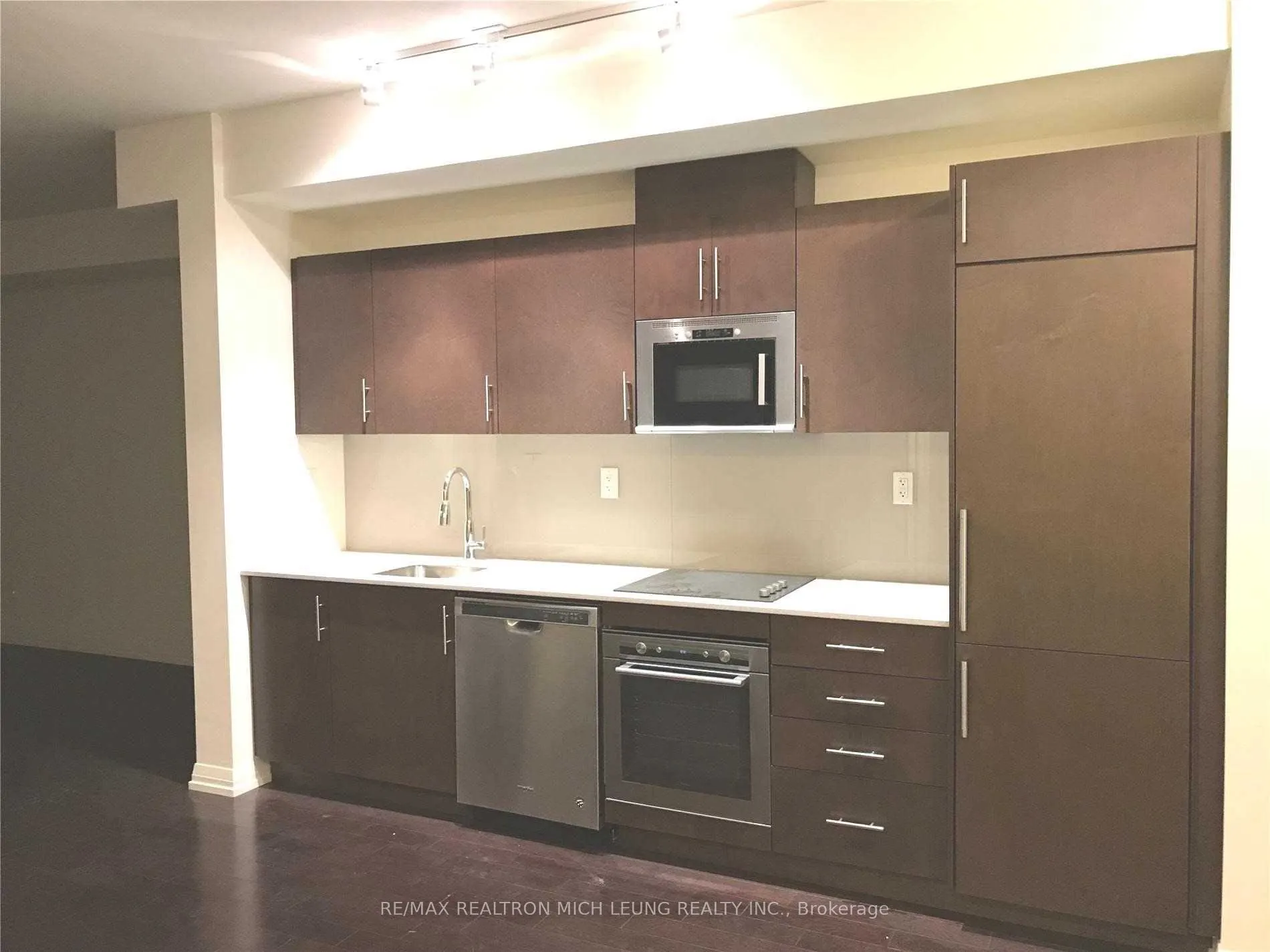 460 Adelaide Street E, #1826