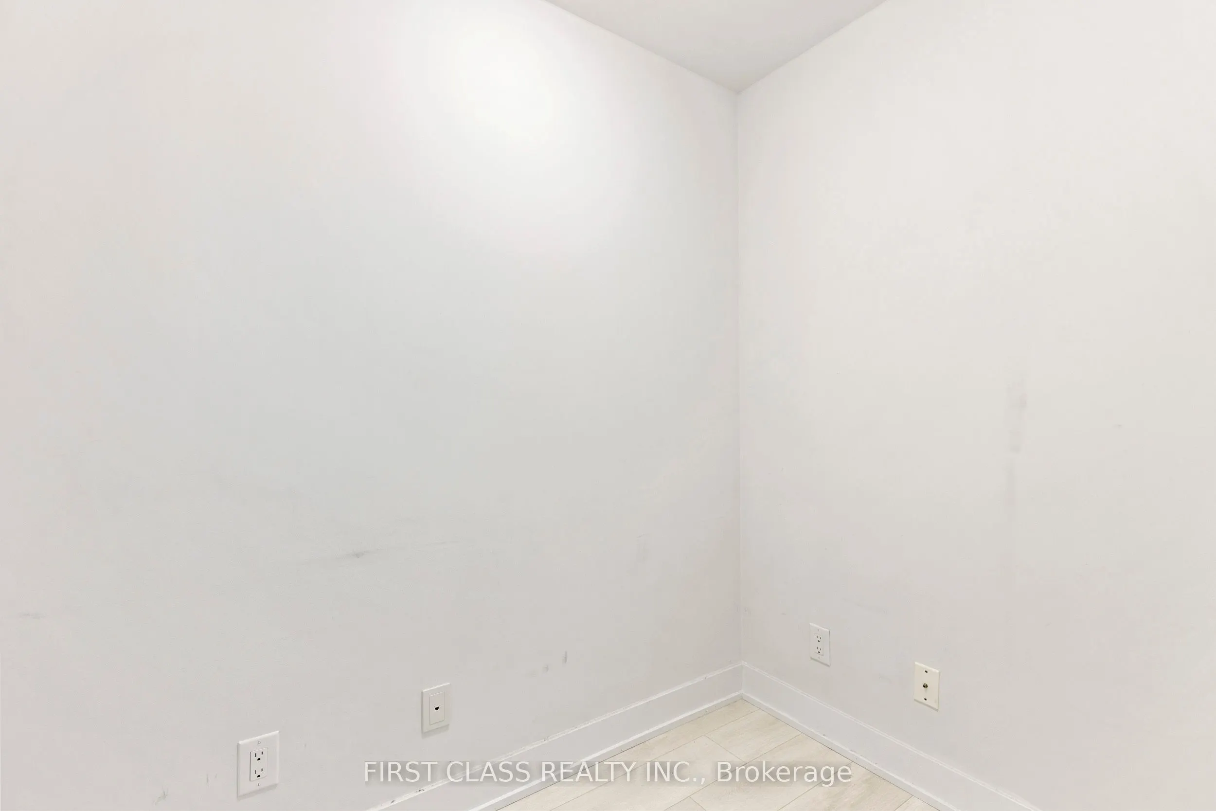 318 Richmond Street, #2408