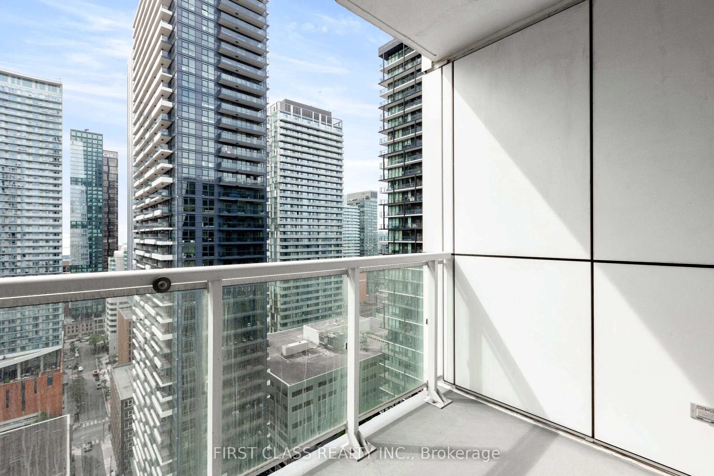 318 Richmond Street, #2408