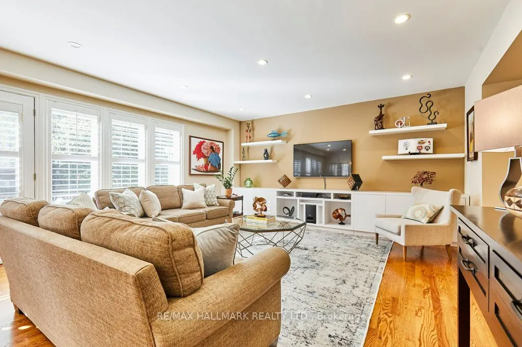 106 Kimbark Boulevard