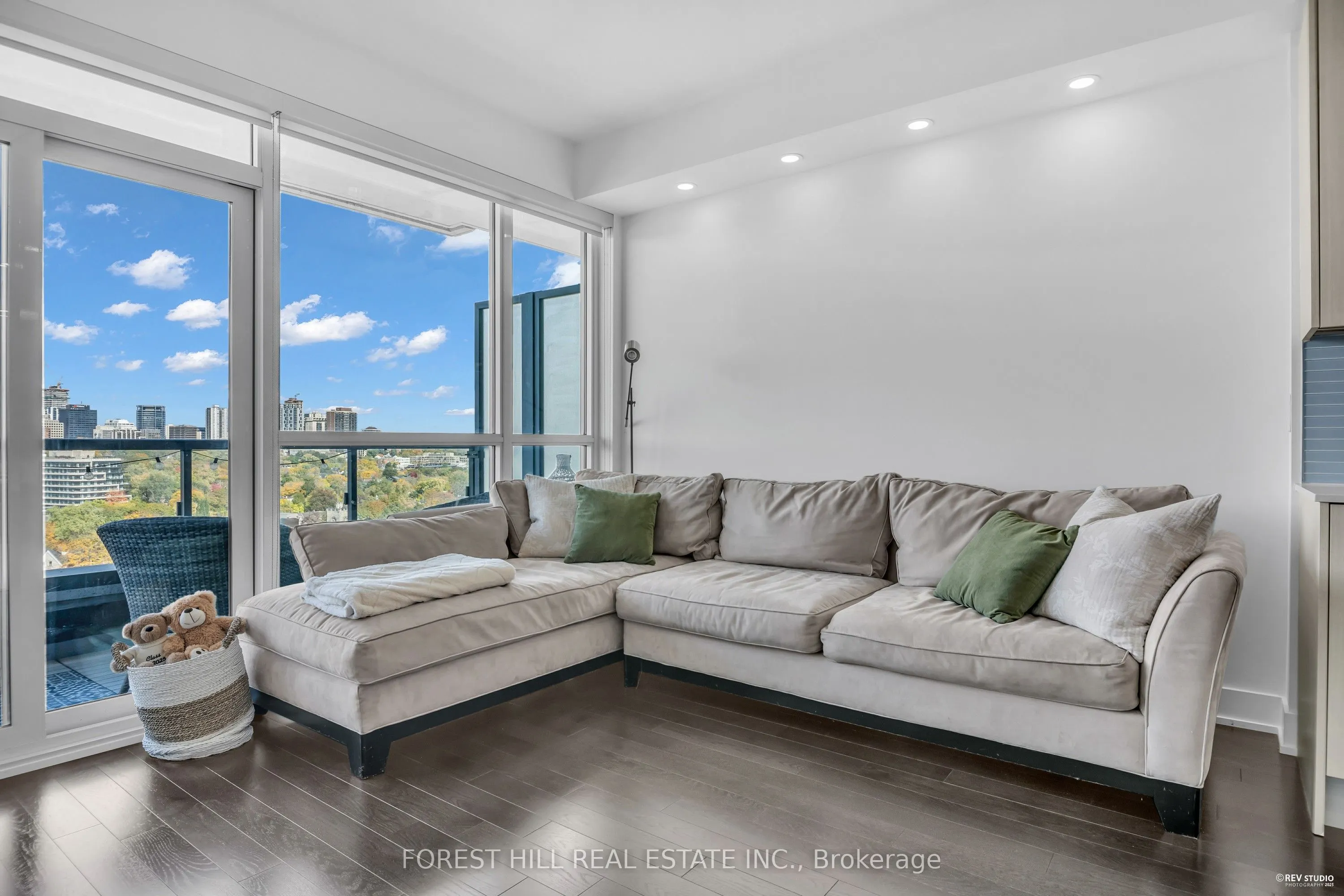 181 Bedford Road, #1403