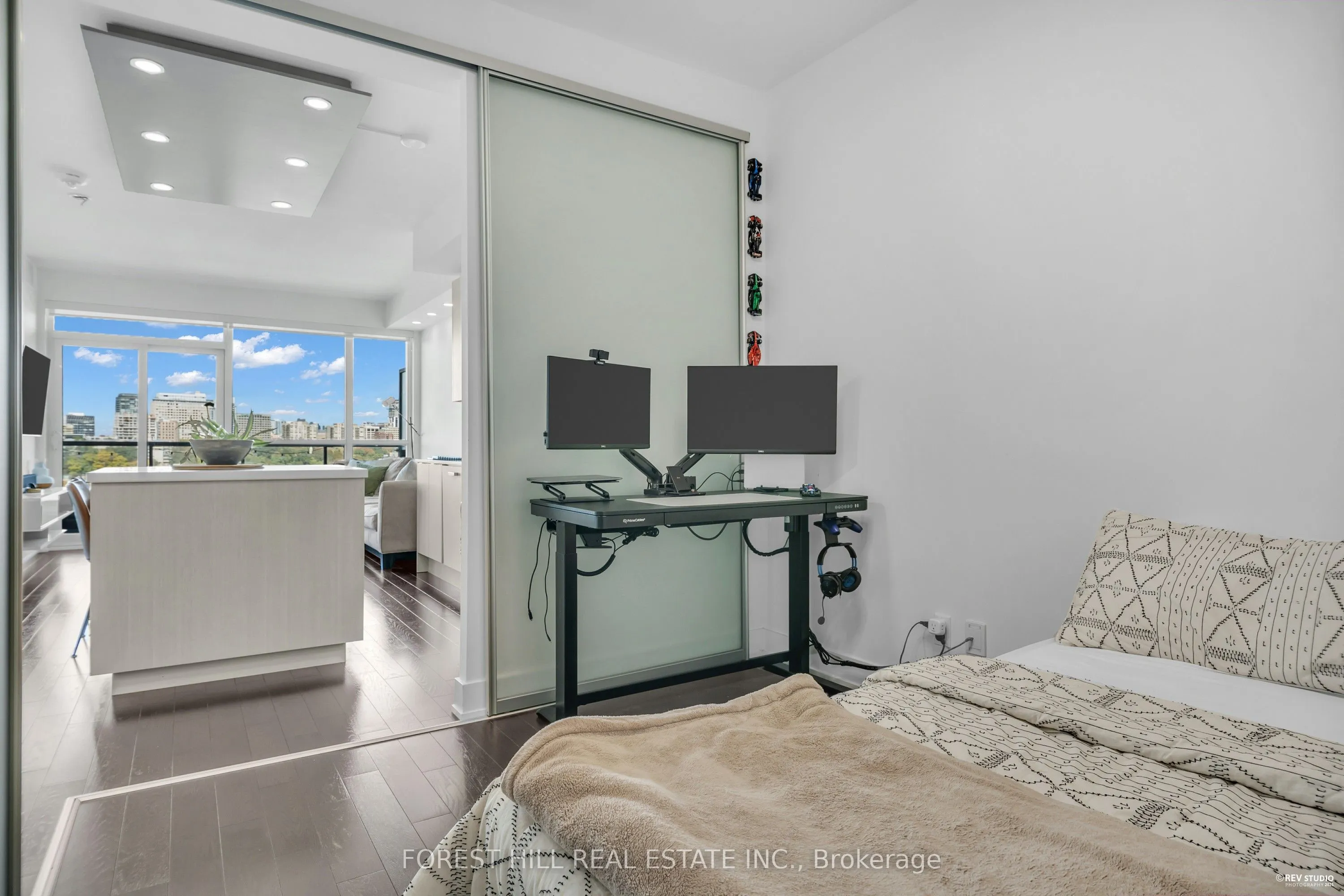 181 Bedford Road, #1403