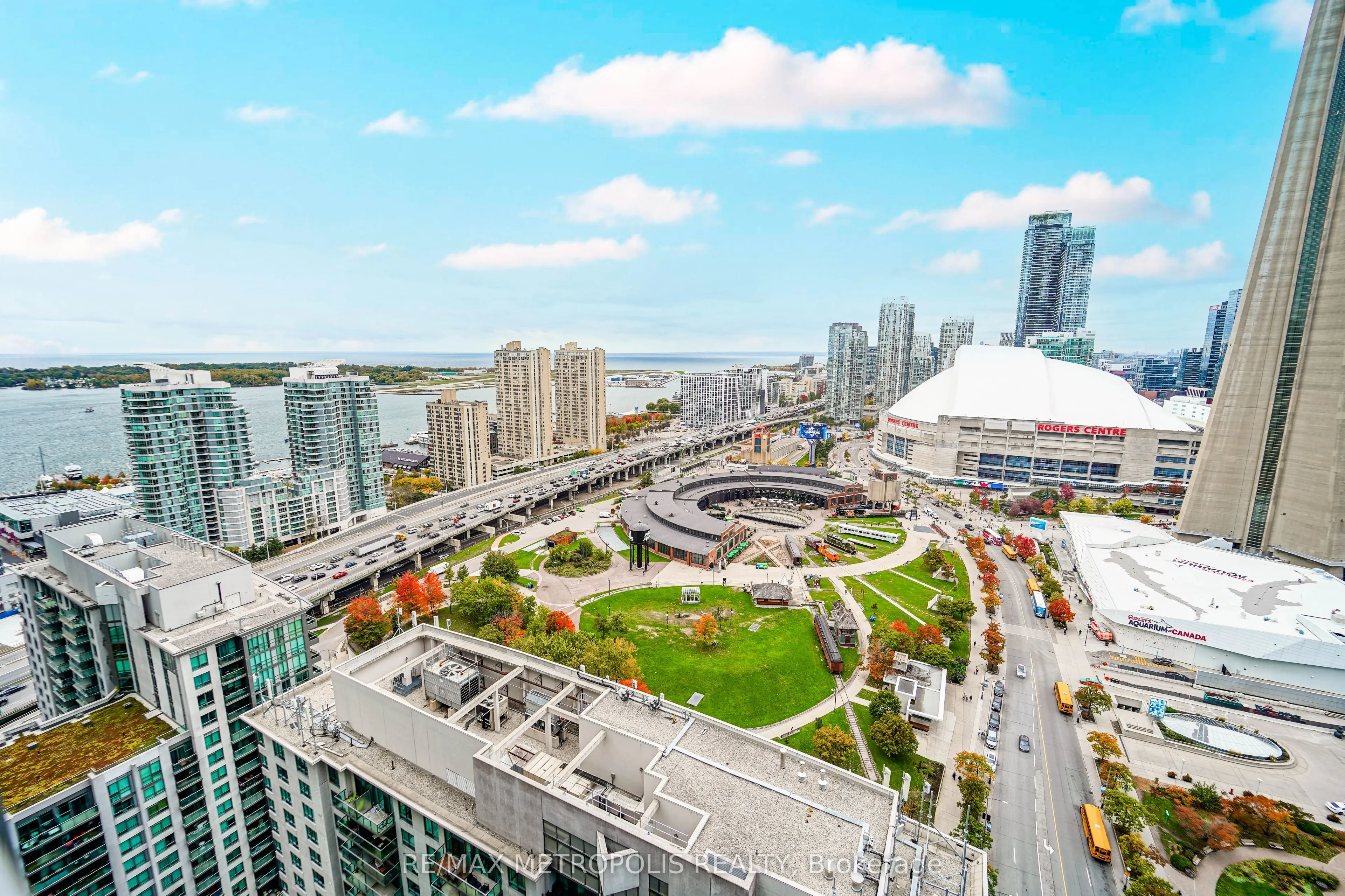 30 Grand Trunk Crescent, #3602