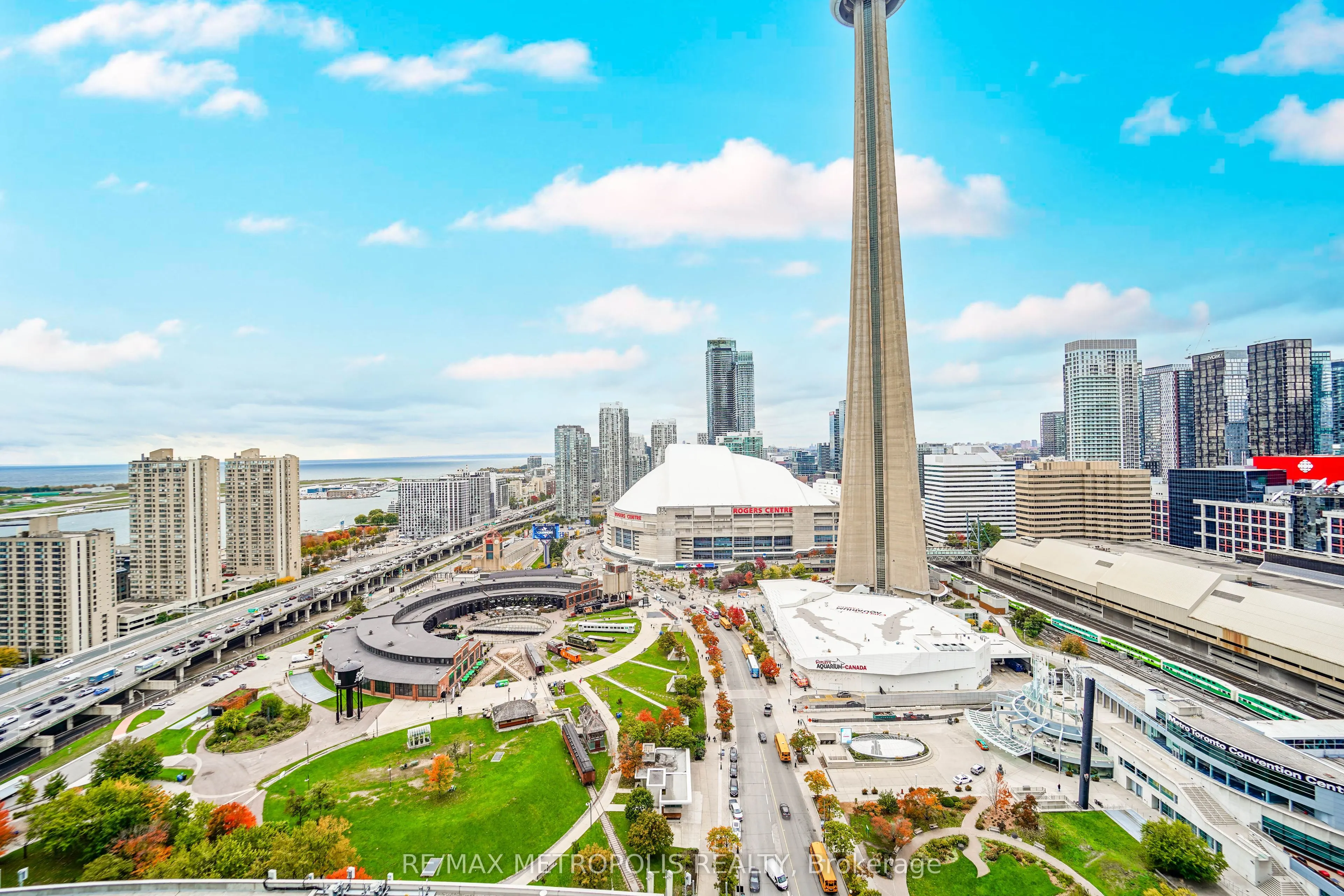 30 Grand Trunk Crescent, #3602