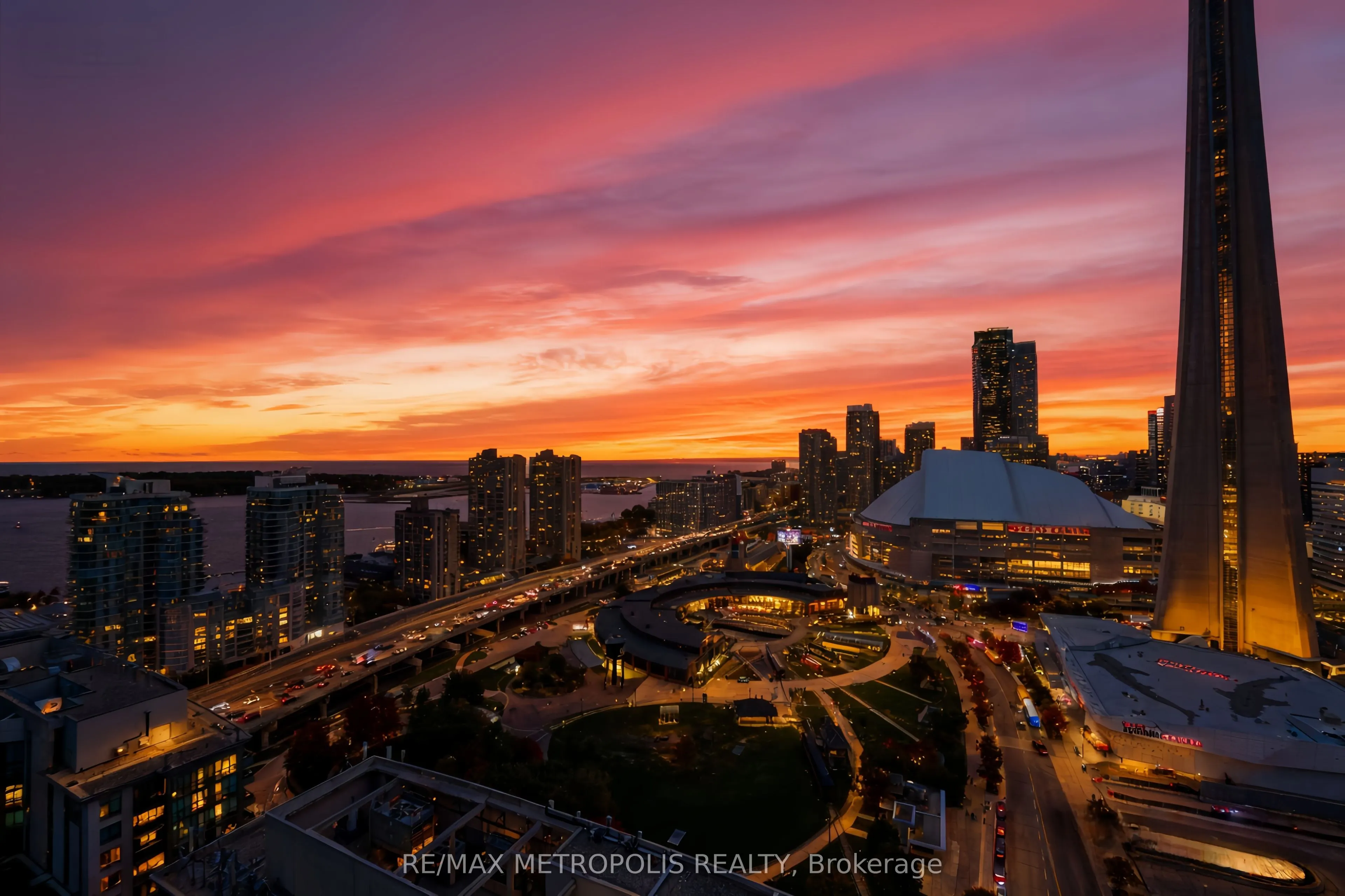 30 Grand Trunk Crescent, #3602