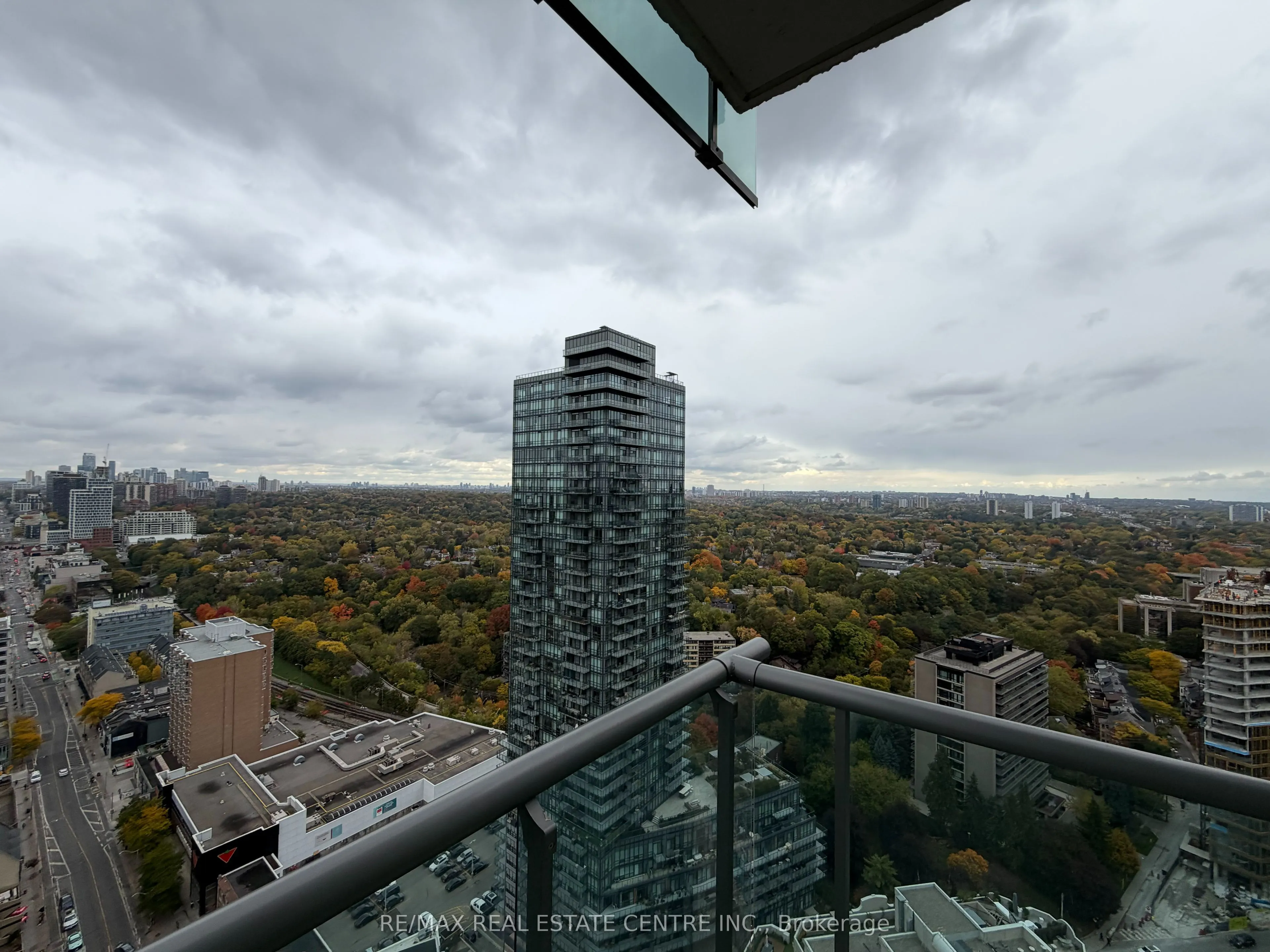 18 Yorkville Avenue, #3106