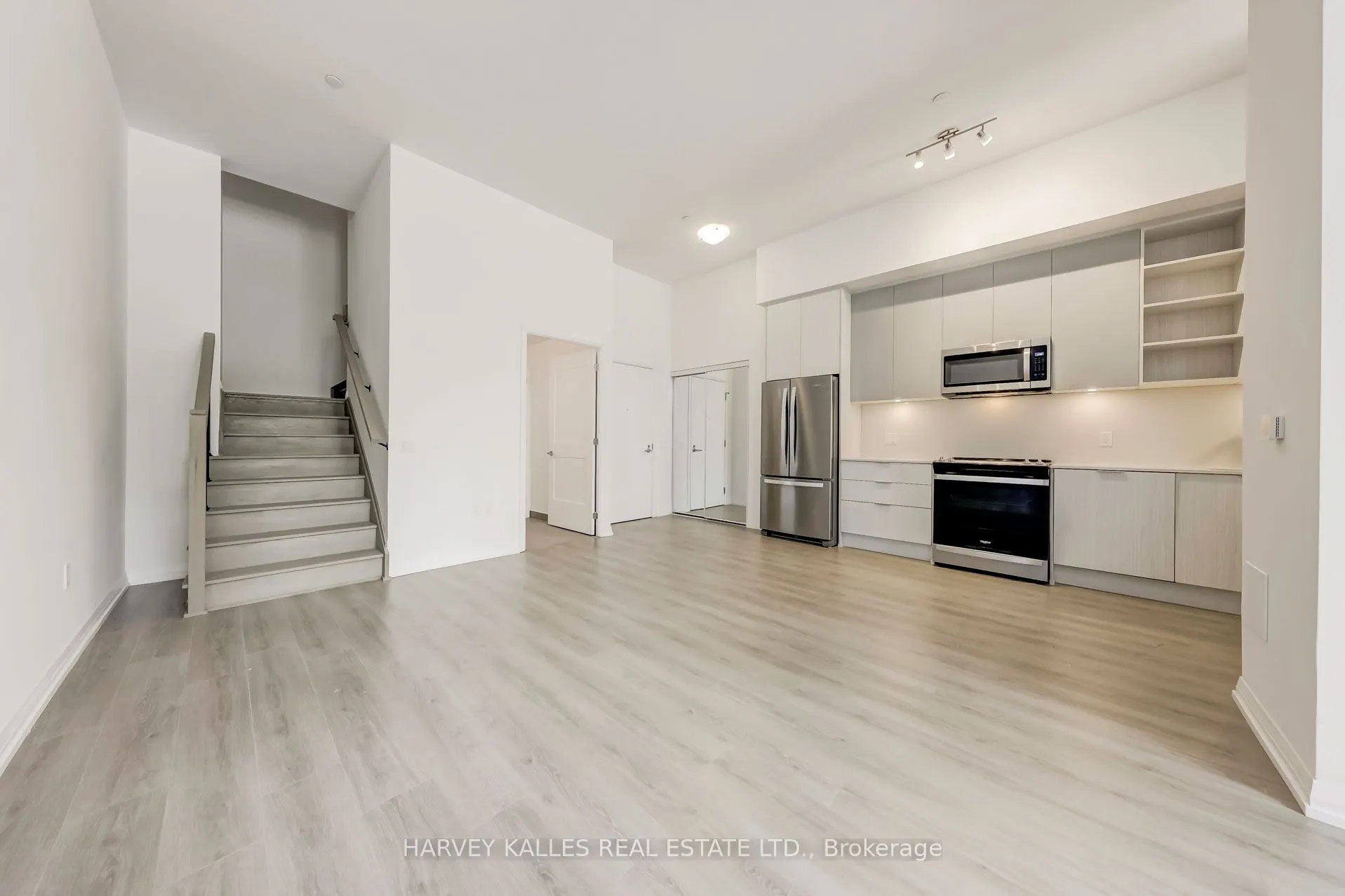 25 Holly Street, #TH110