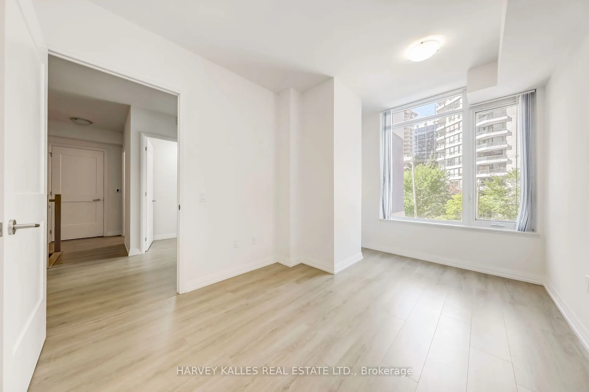 25 Holly Street, #TH110