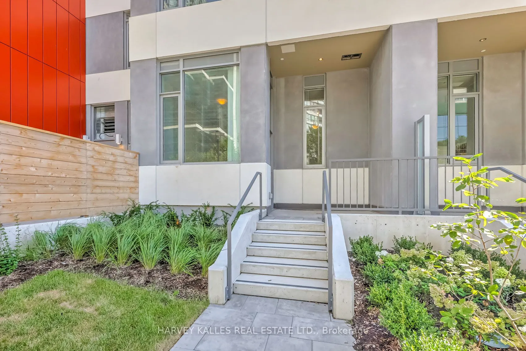 25 Holly Street, #TH110