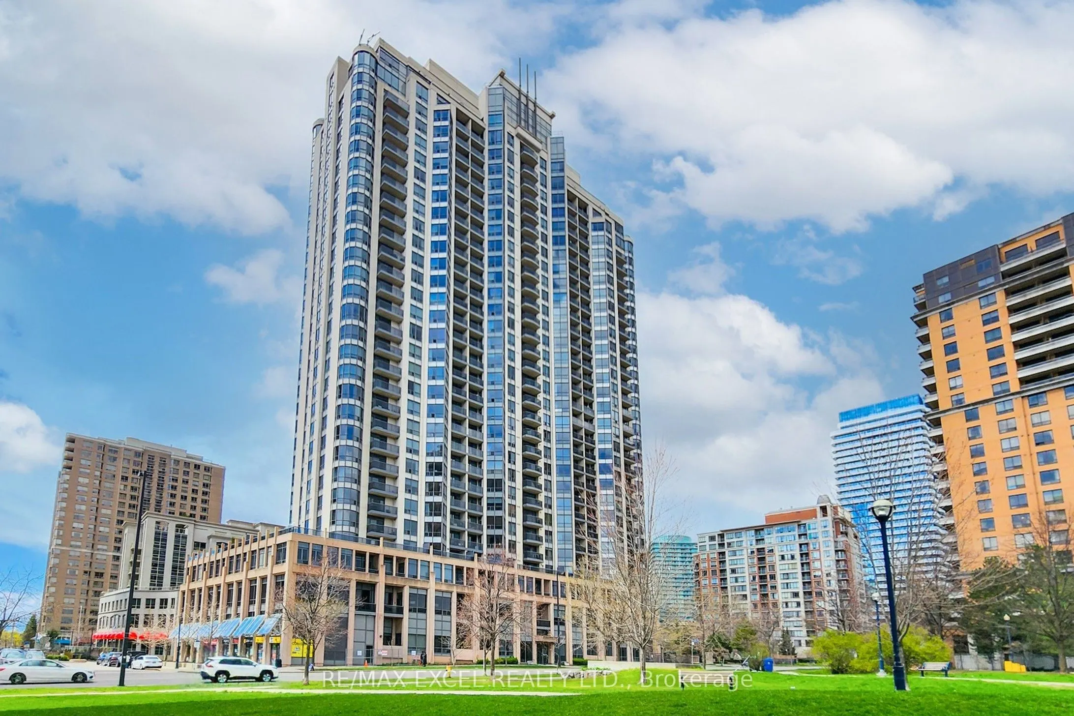 10 Northtown Way, #814