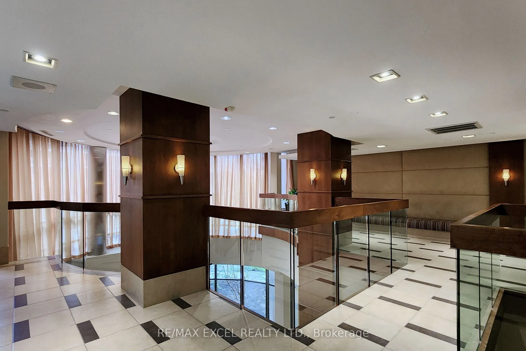 10 Northtown Way, #814