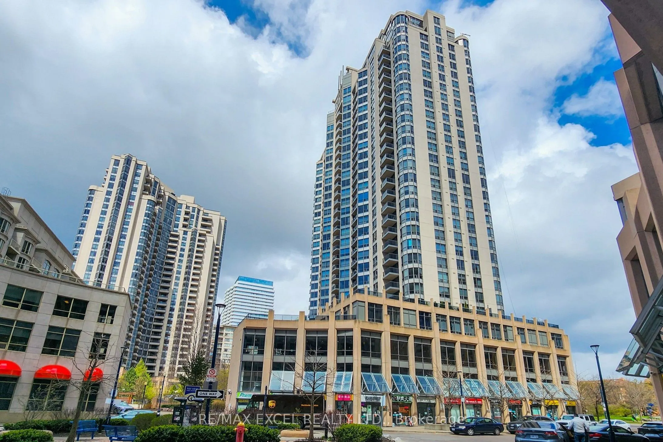 10 Northtown Way, #814