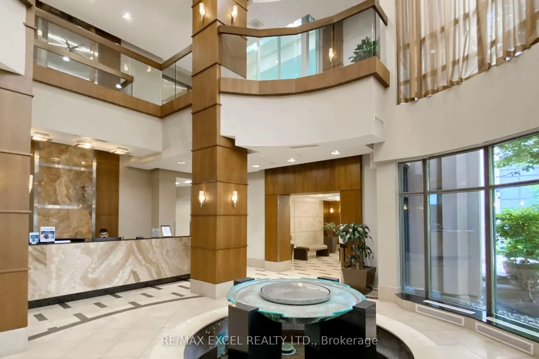 10 Northtown Way, #814