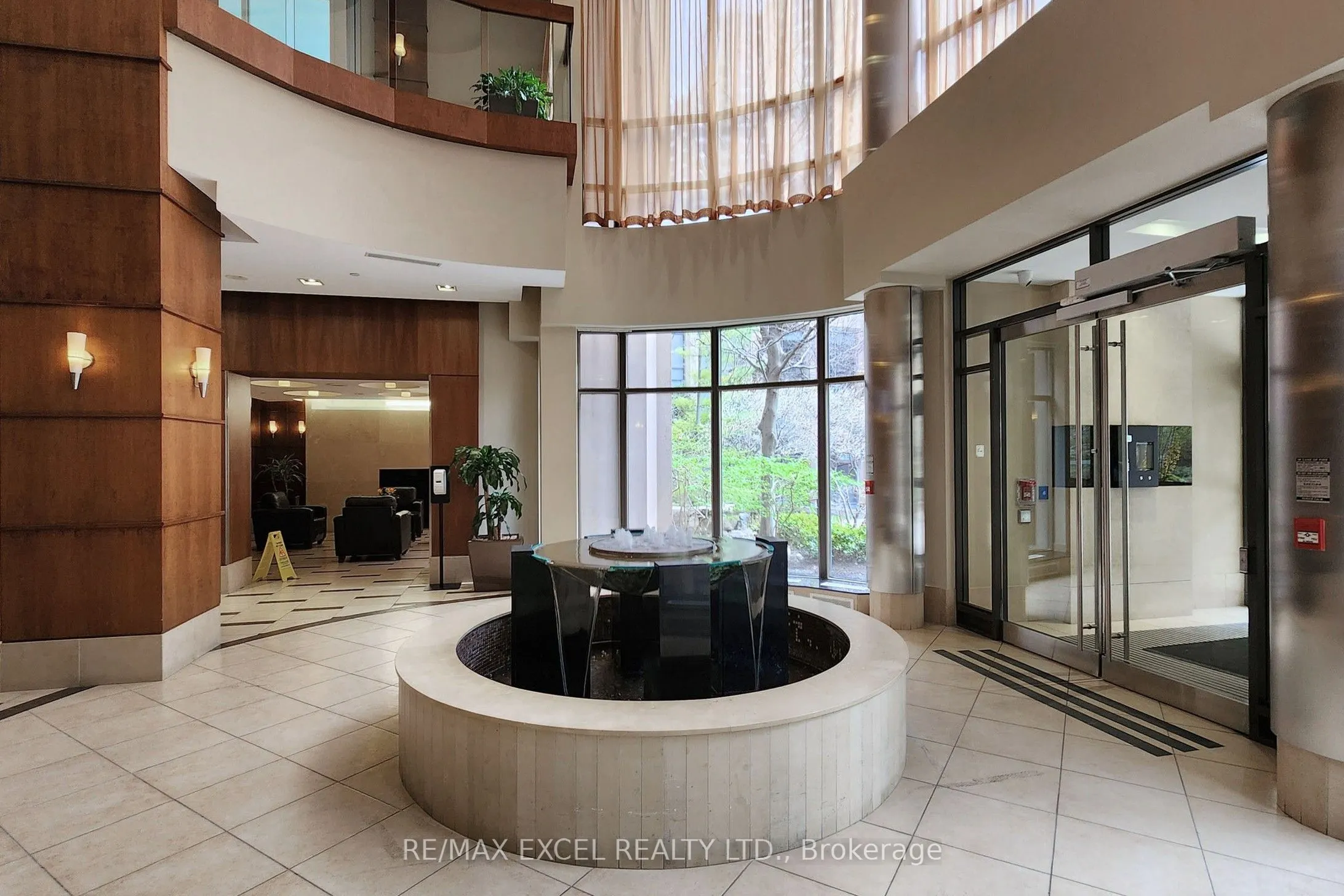 10 Northtown Way, #814