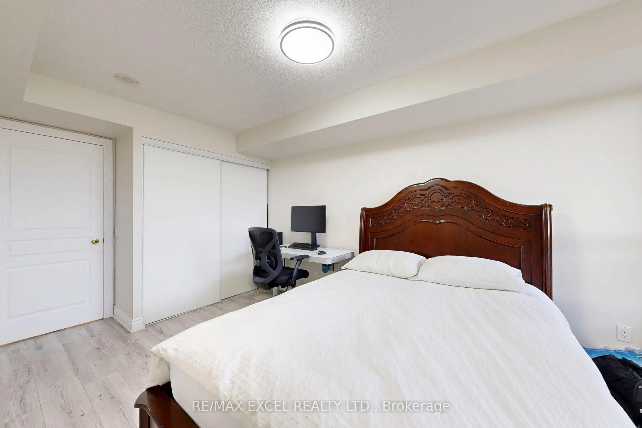 10 Northtown Way, #814