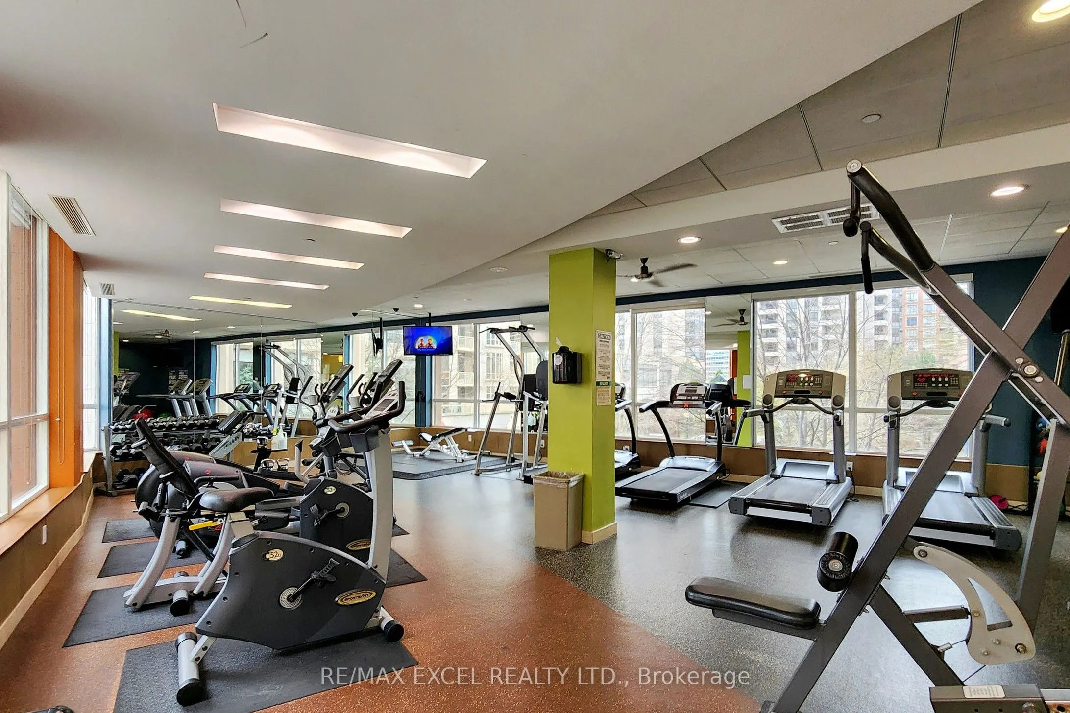 10 Northtown Way, #814